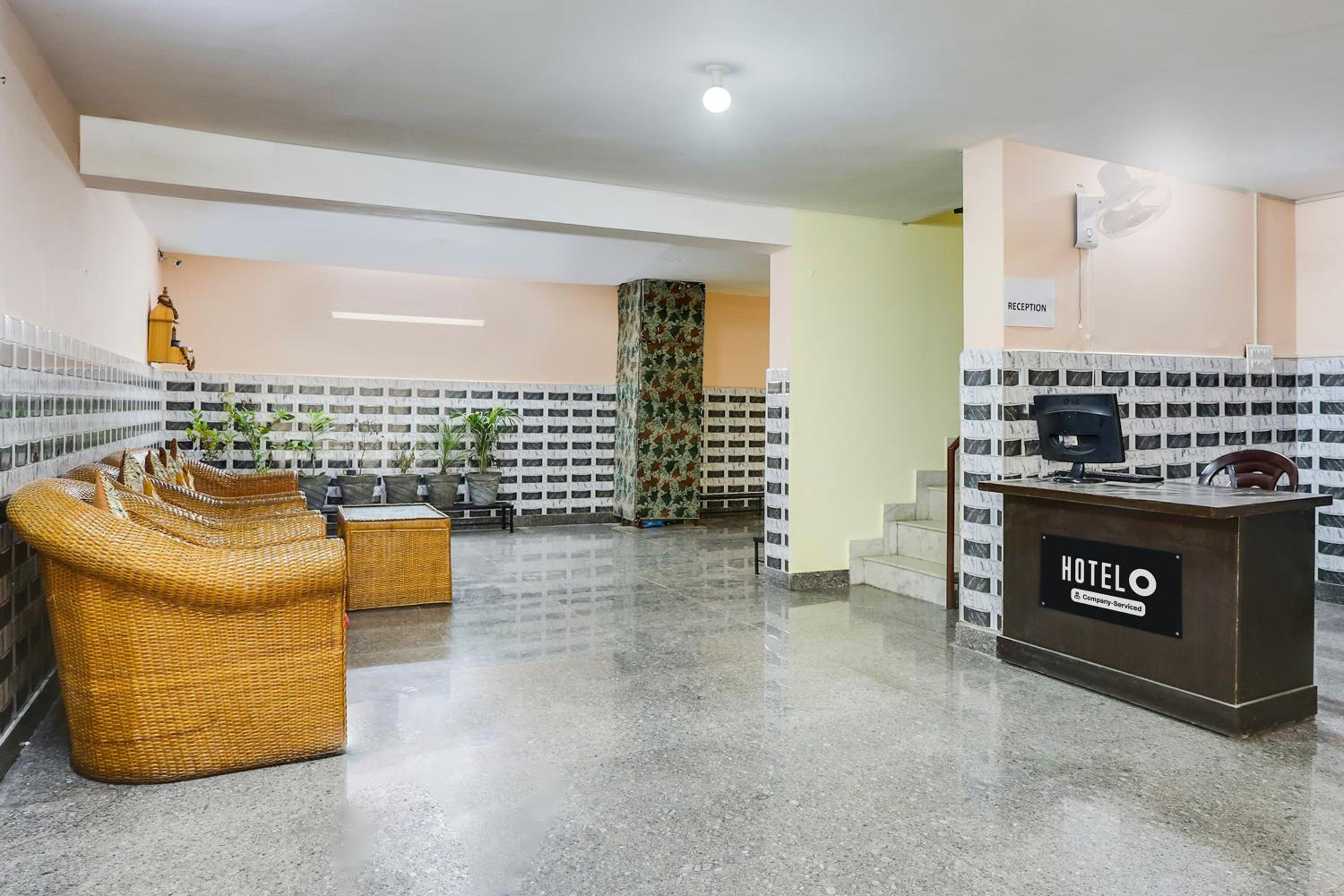 Super Hotel O Dwarka Metro