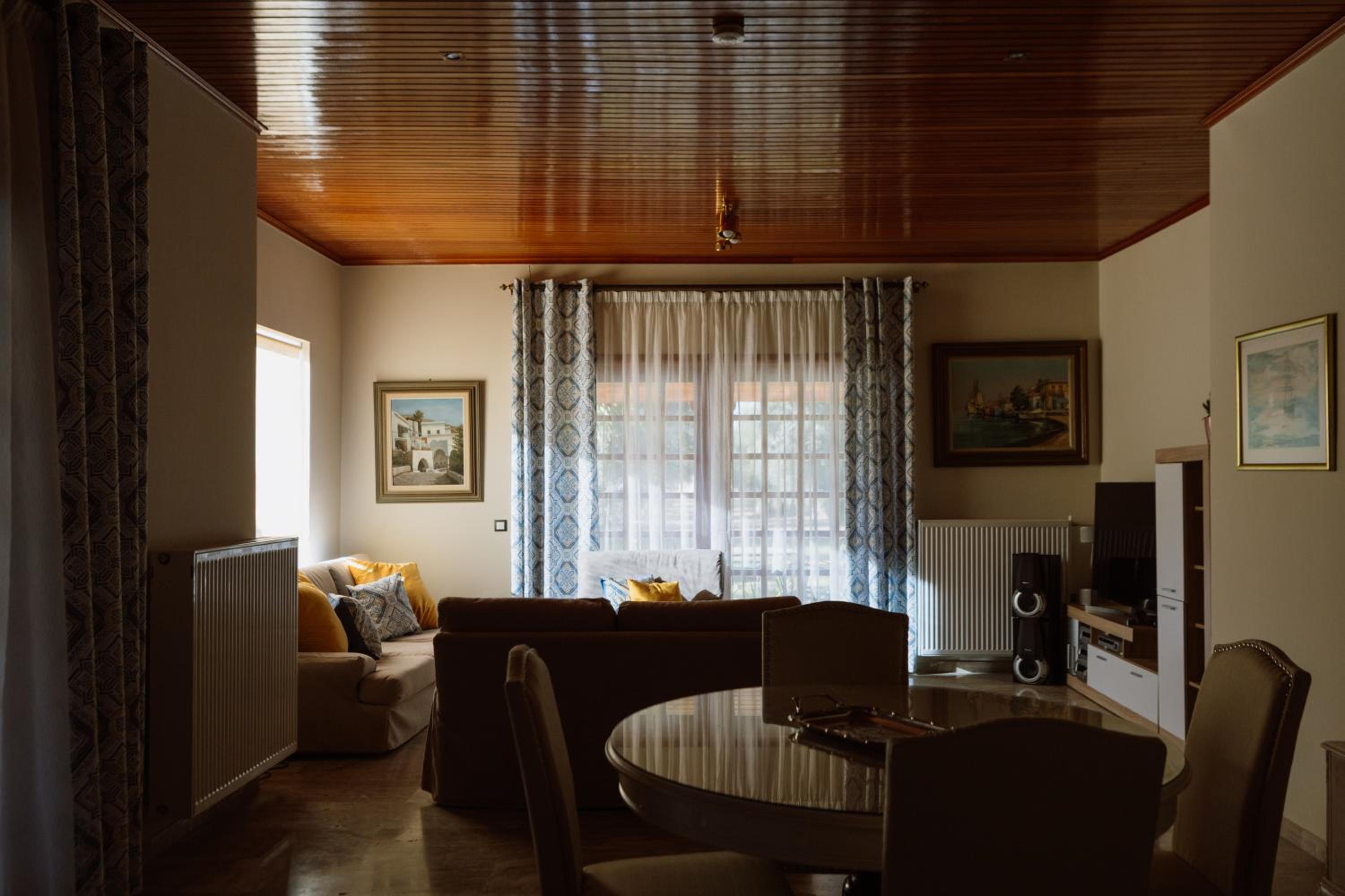 Gravanis Resort