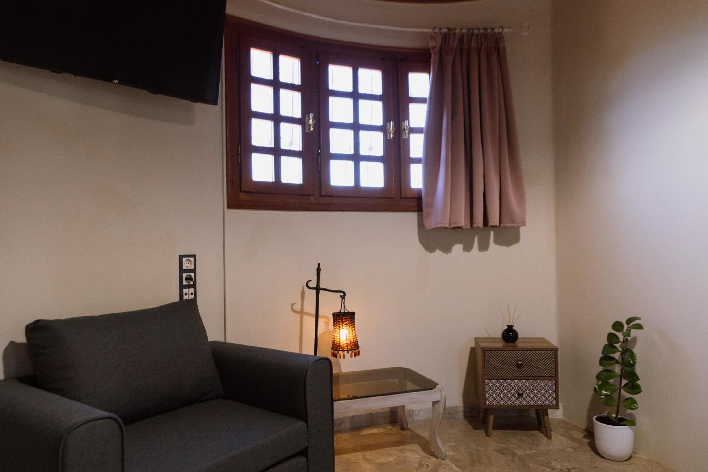 Gravanis Resort
