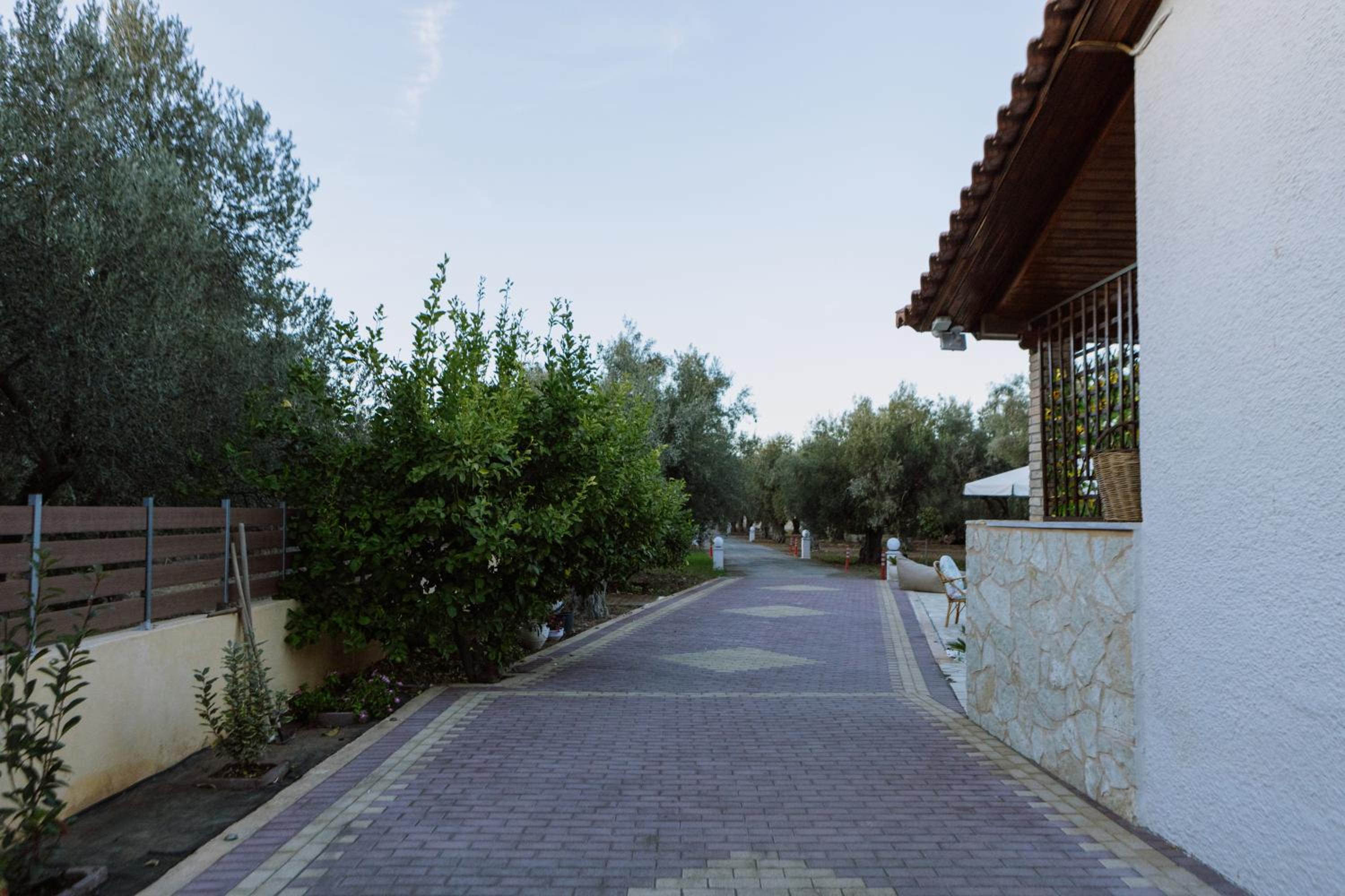 Gravanis Resort