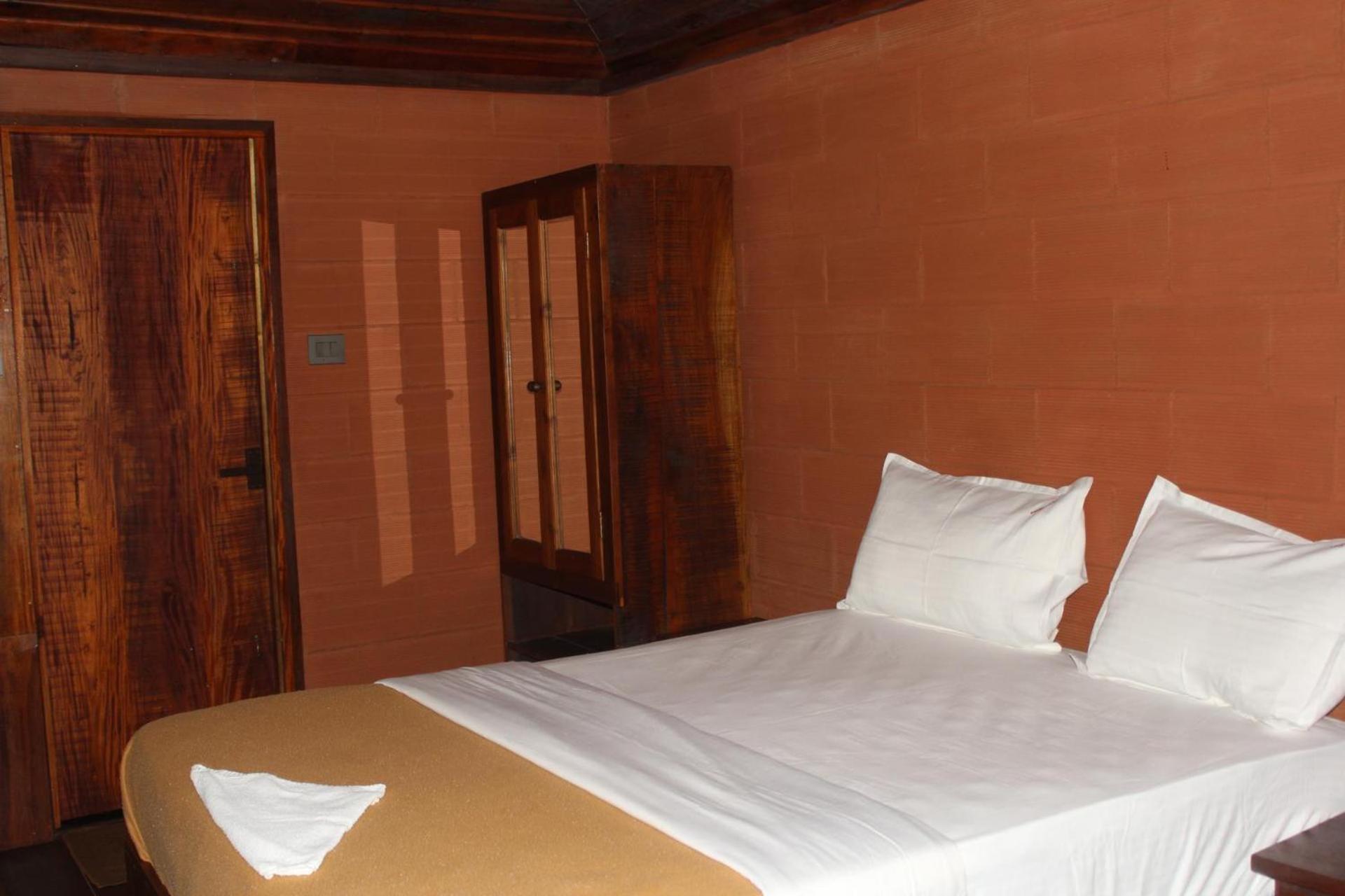 Misty Hogans-A Hill station Holiday Home nr Munnar view 5