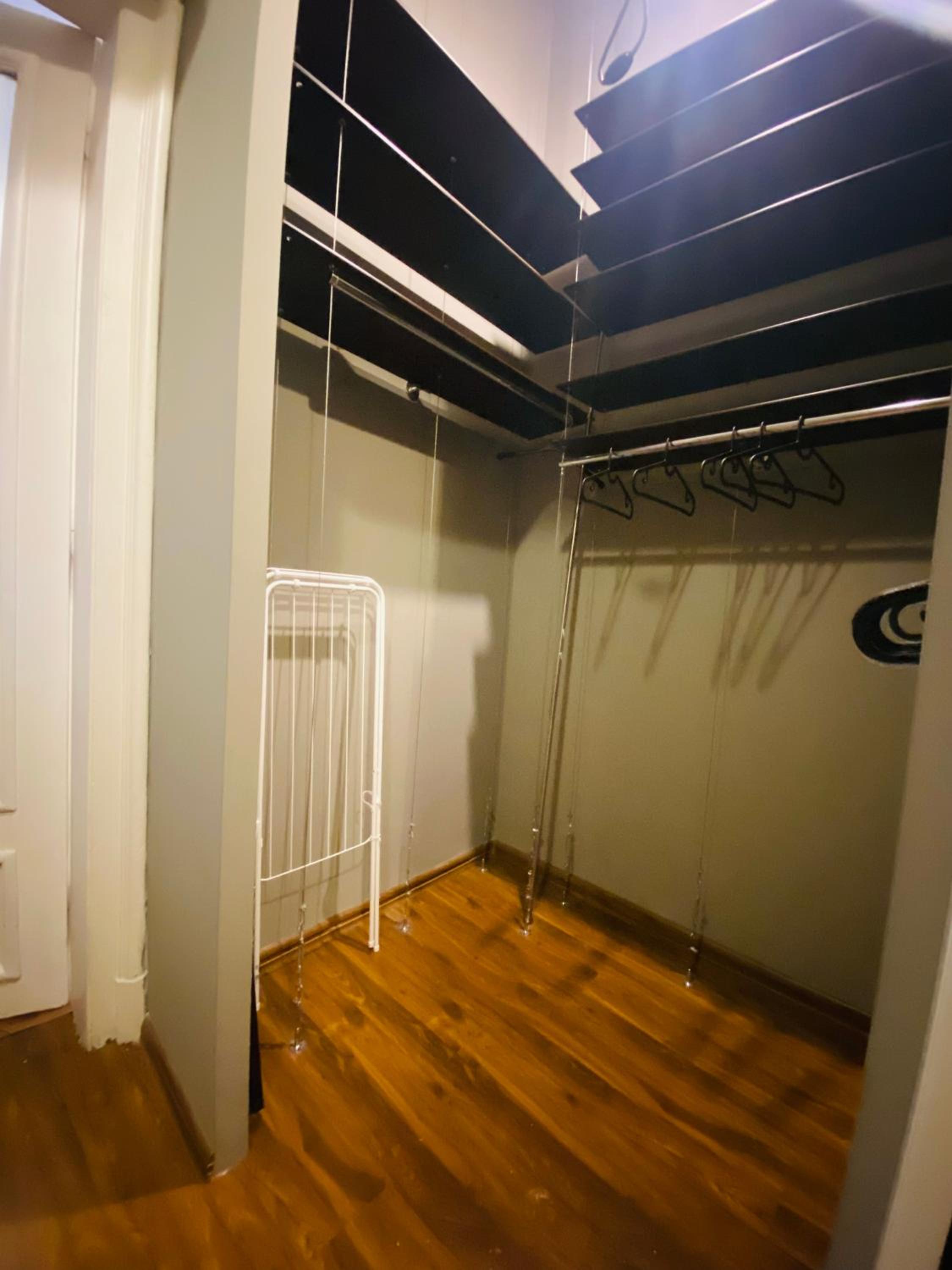 Escape in photos in top centre apartment