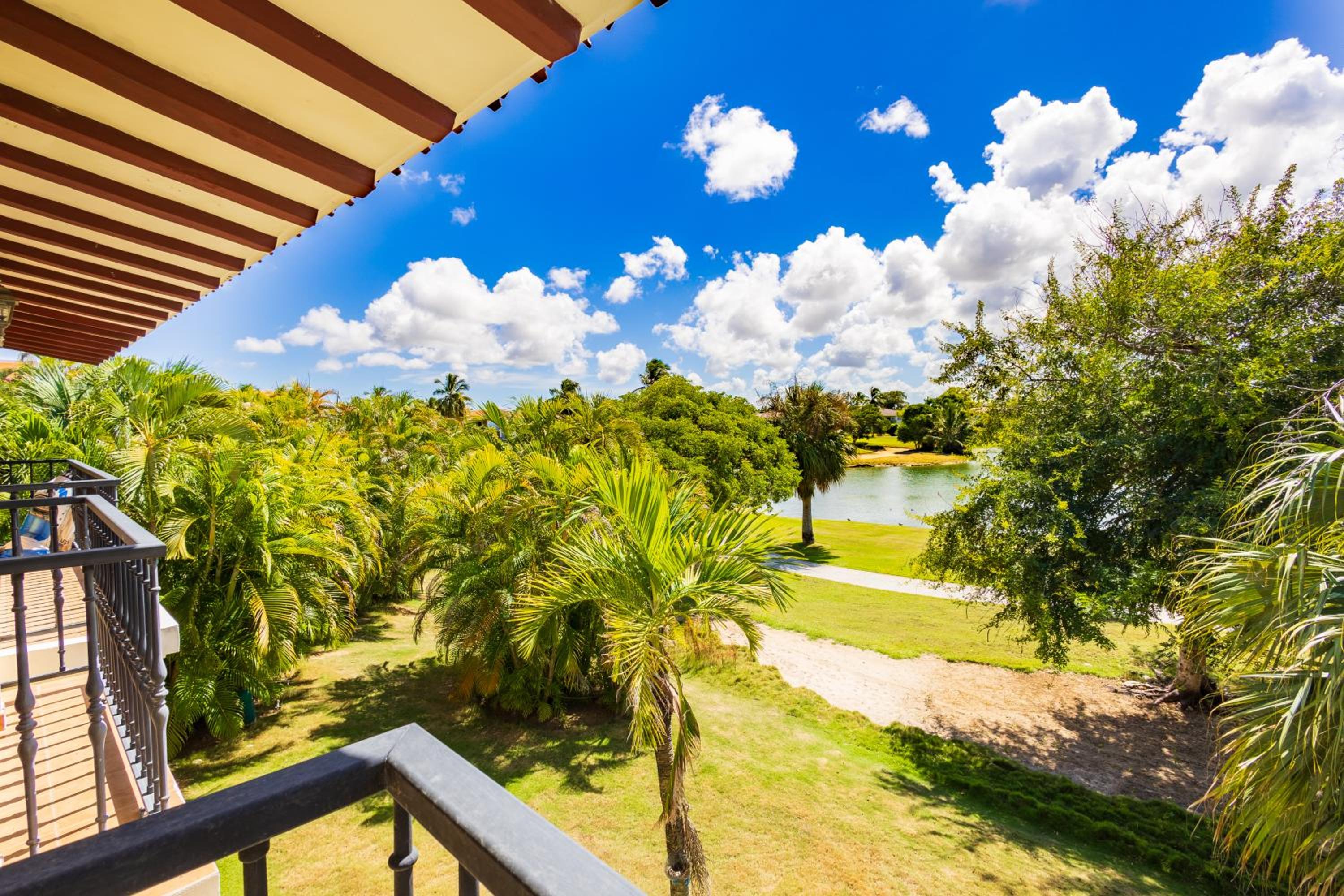 Oasis Cocotal - Family 4BR Apartment in Punta Cana view 4
