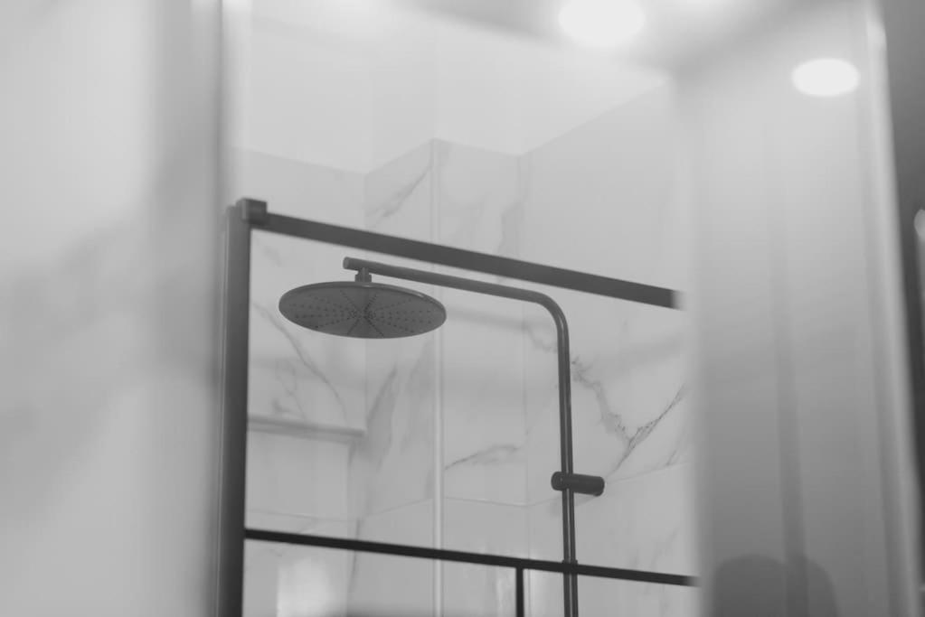 White Luxe Suite in Kolonaki