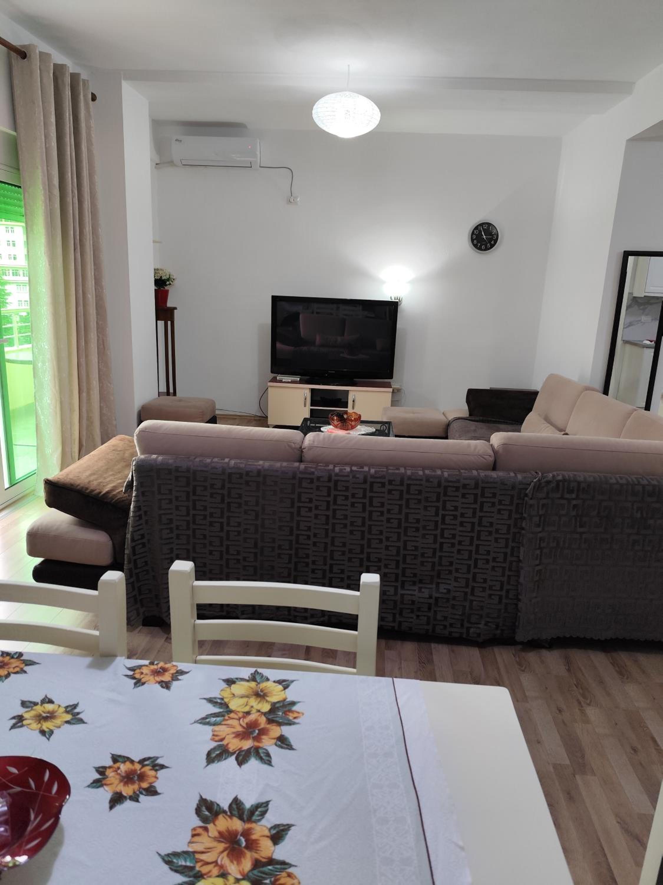 Gjirokastra apartment 360