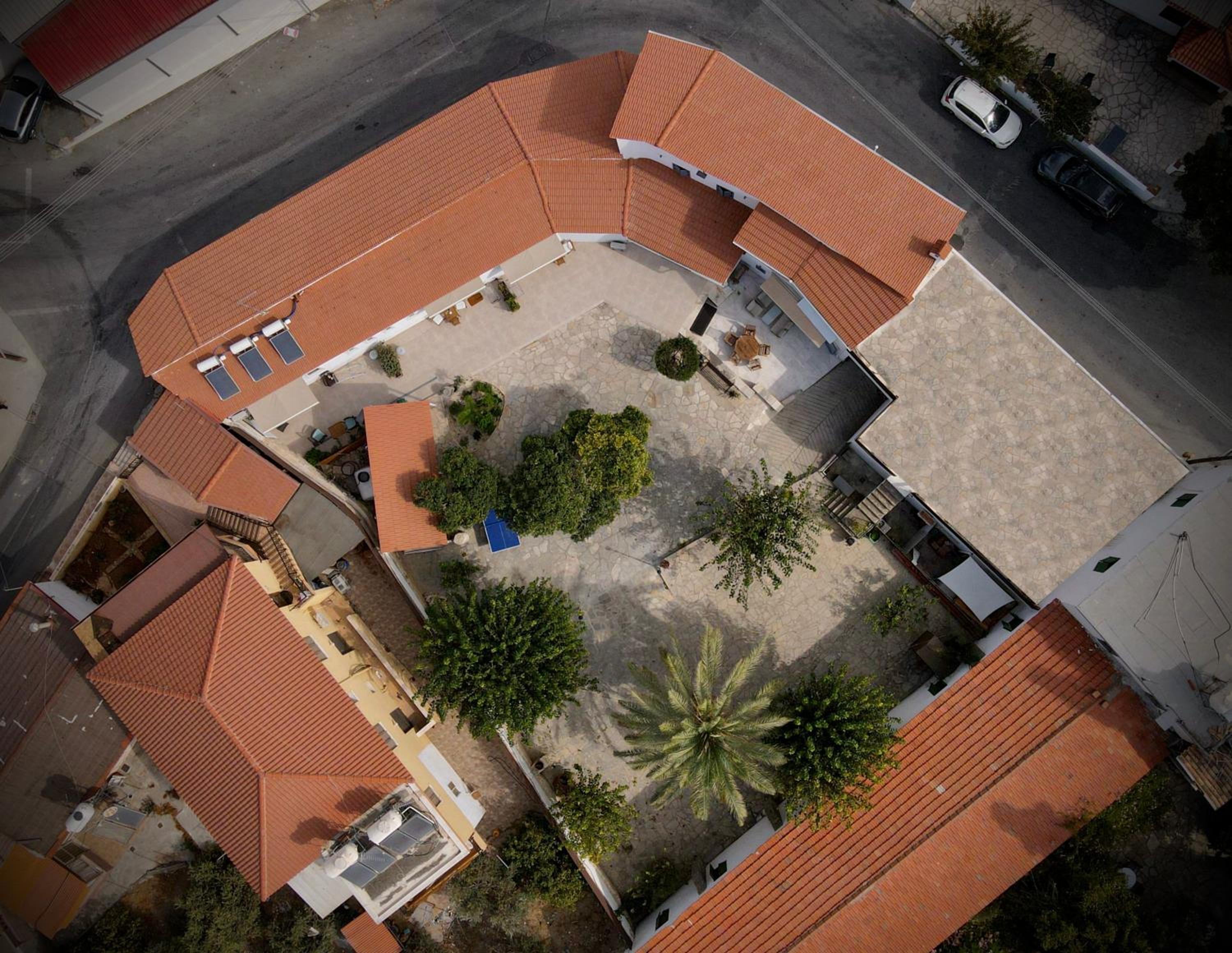 The Courtyard Episkopi Guest Houses