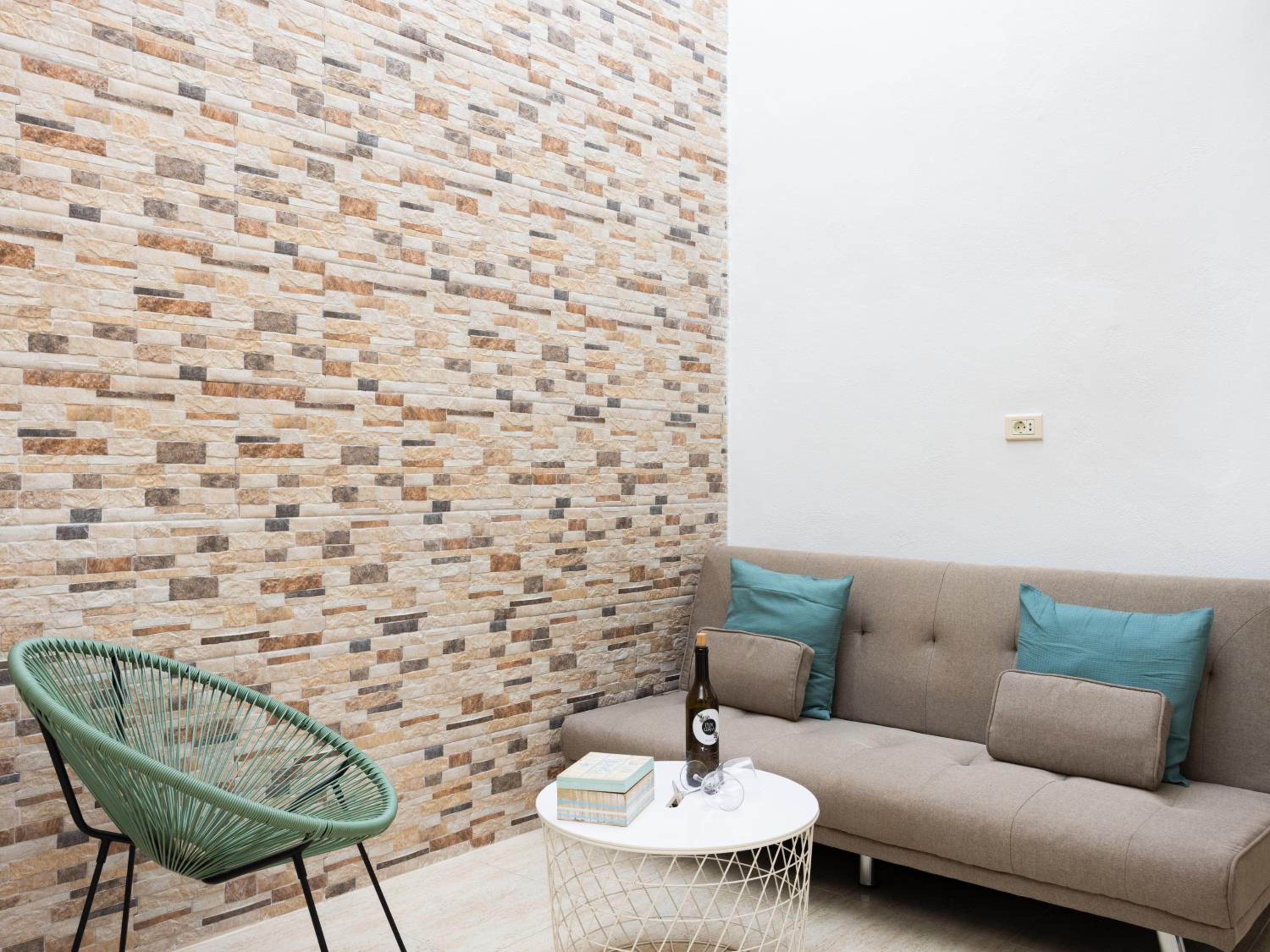 Poris Home Rock