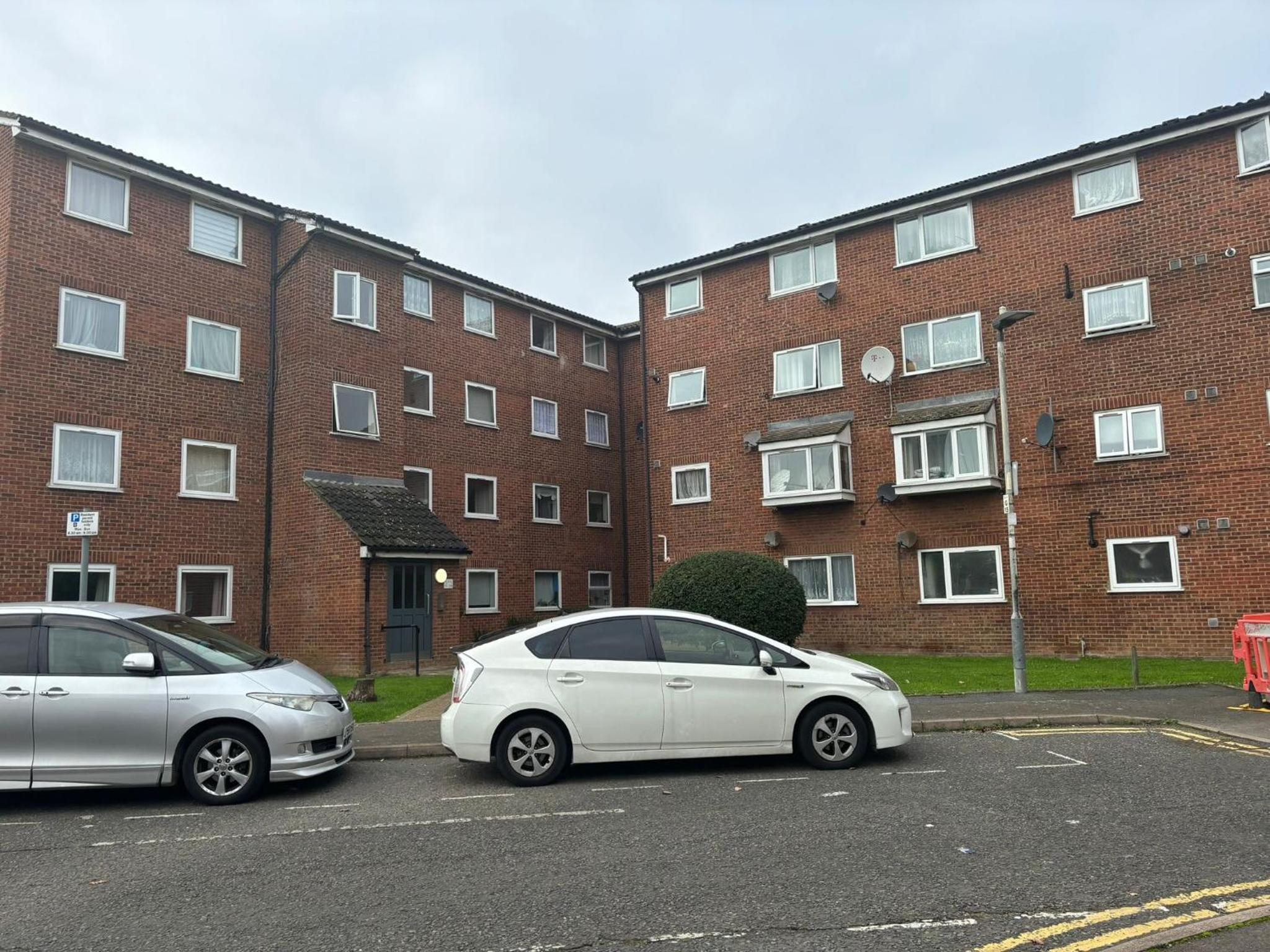 Lovely apartment in barking view 2