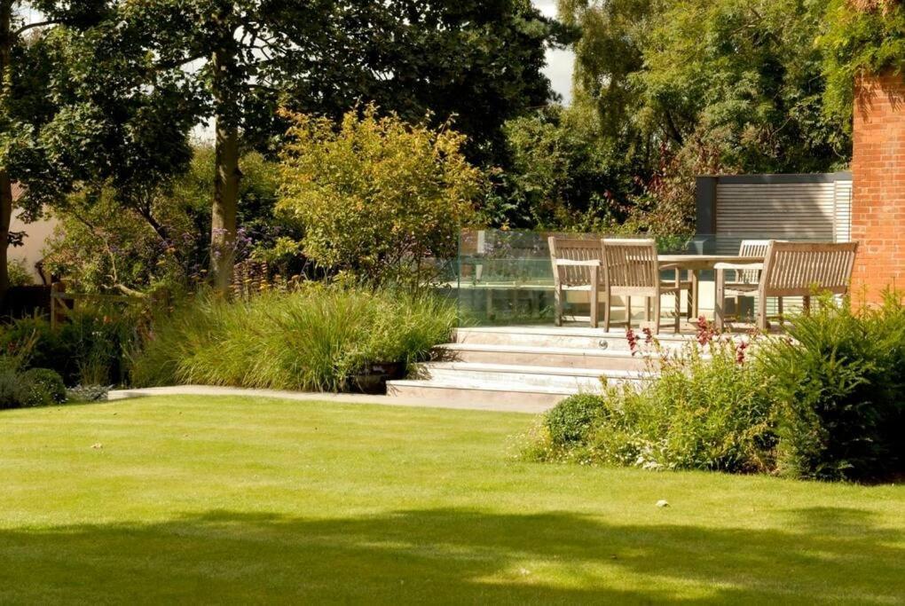 Kingsfield House, Aldeburgh view 2