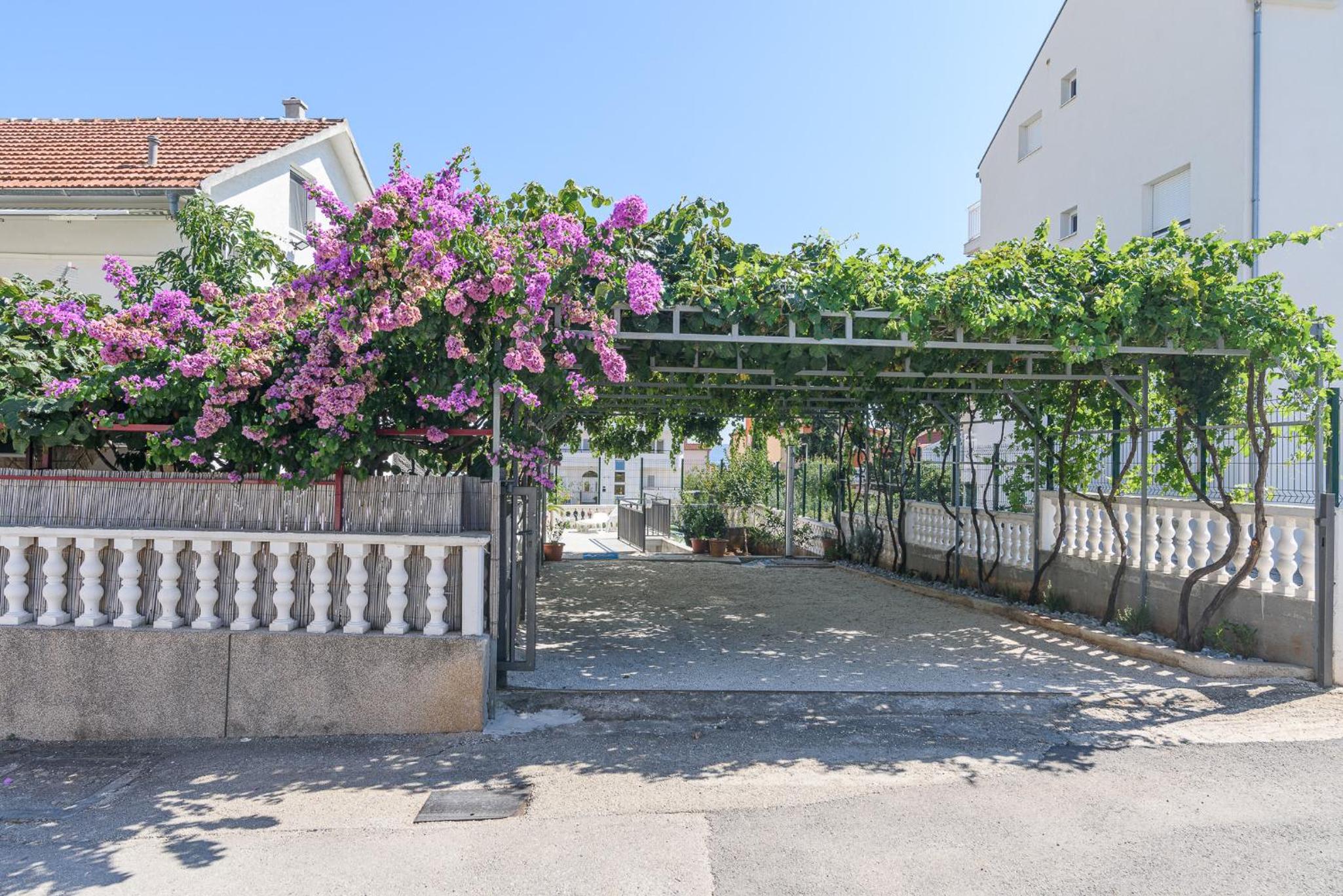Apartment Bougainvillea