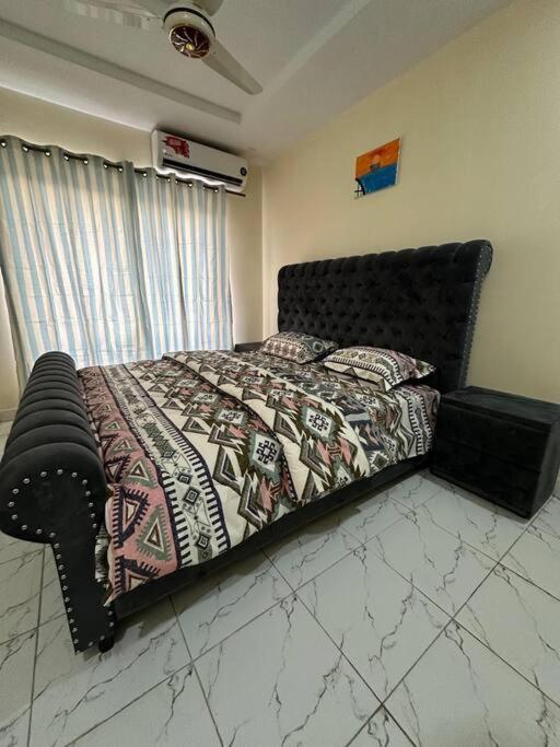 Bahria Phase 8 One Bed Serviced Apartment view 3