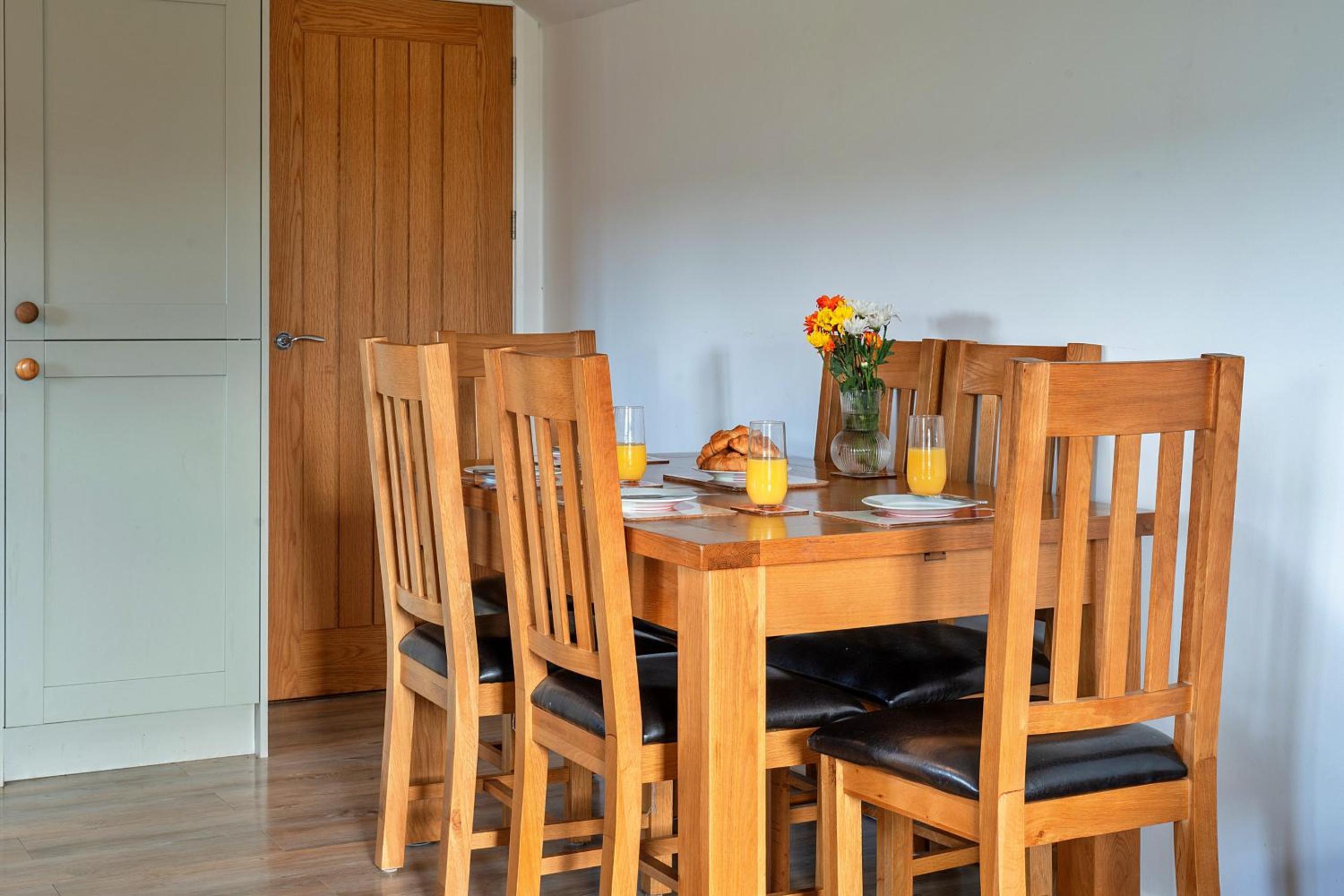 Finest Retreats - The Barn at Prowses Farm view 4