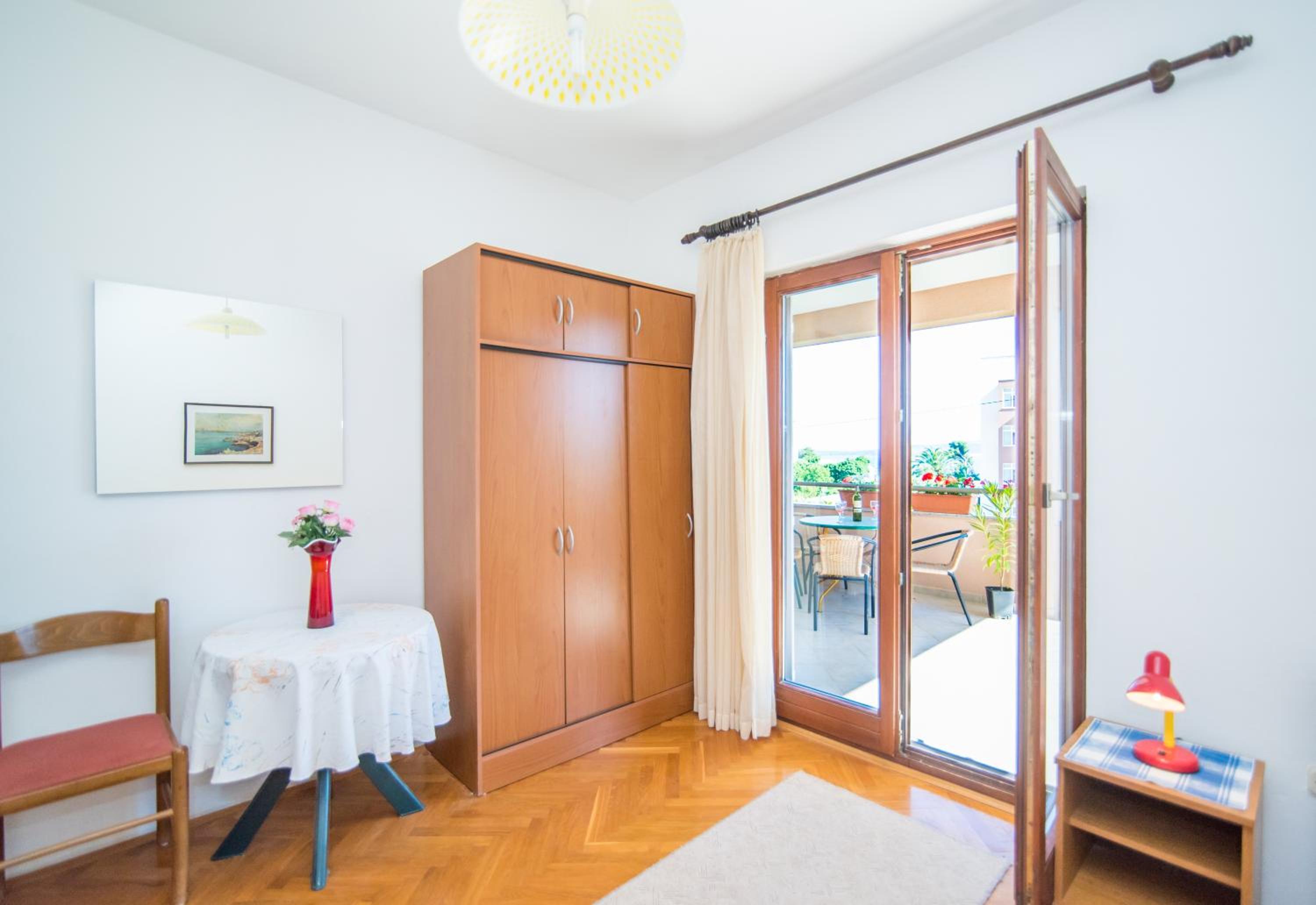 Comfortable Kastel Stafilic Apartment with Balcony