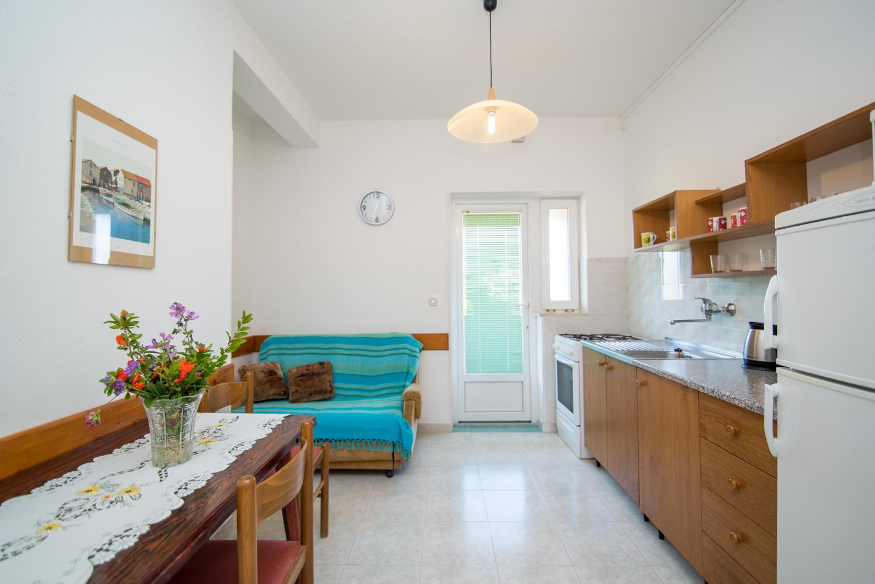 Comfortable Kastel Stafilic Apartment with Balcony
