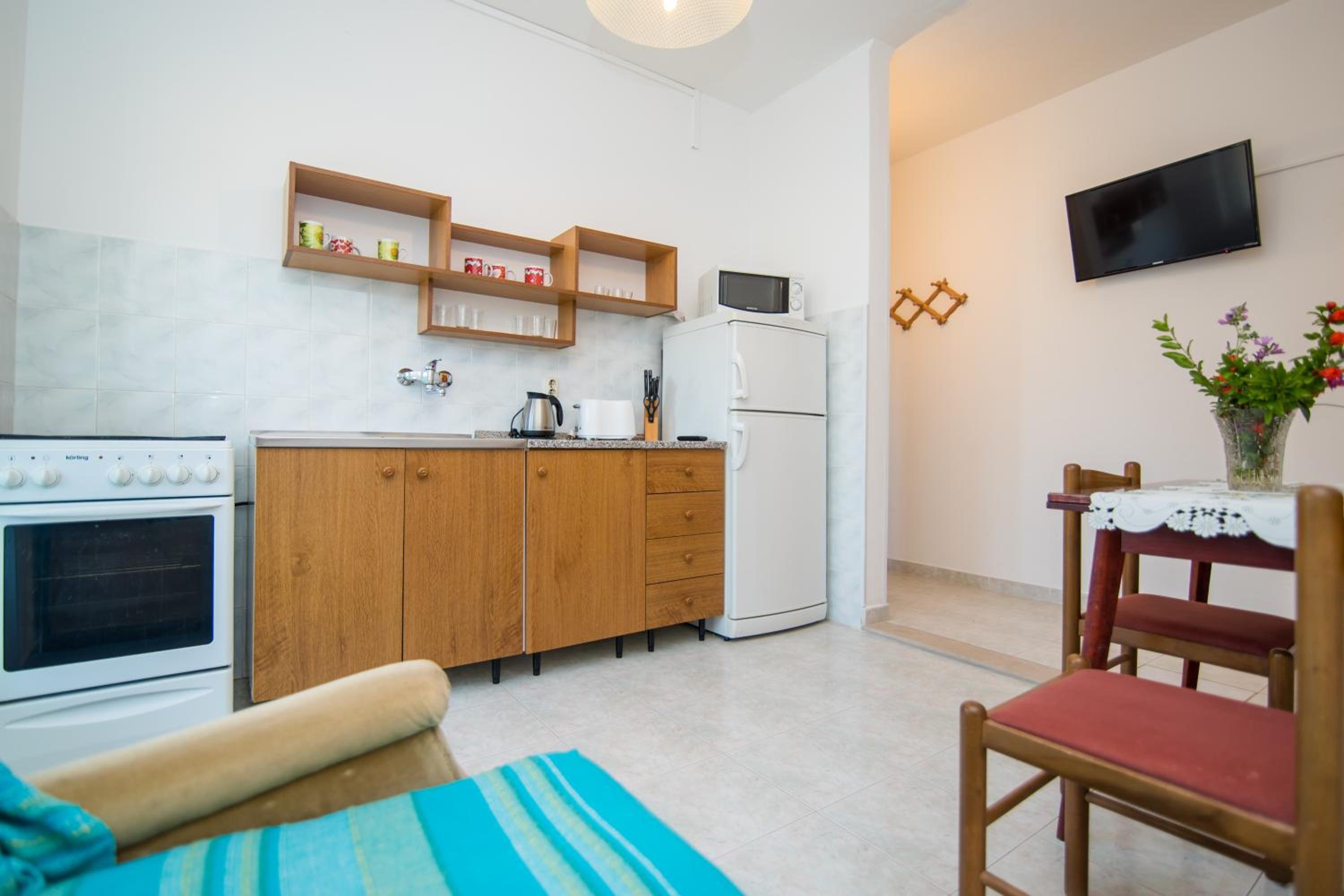 Comfortable Kastel Stafilic Apartment with Balcony