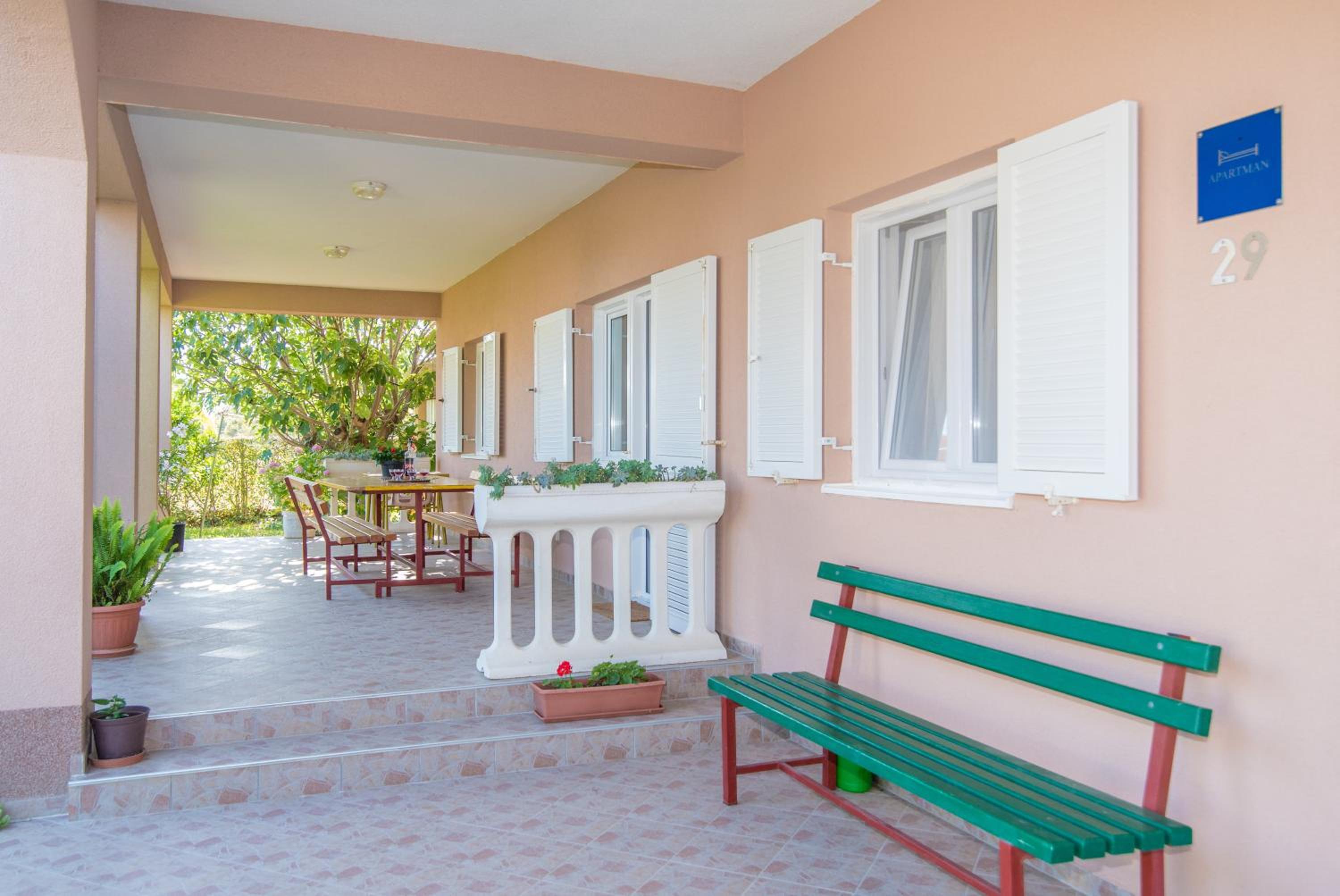 Comfortable Kastel Stafilic Apartment with Balcony