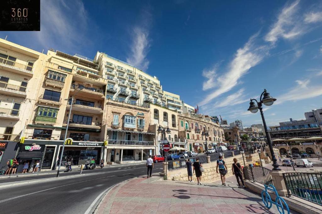Central 1BR Penthouse with Terrace in St Julians by 360 Estates photo 3