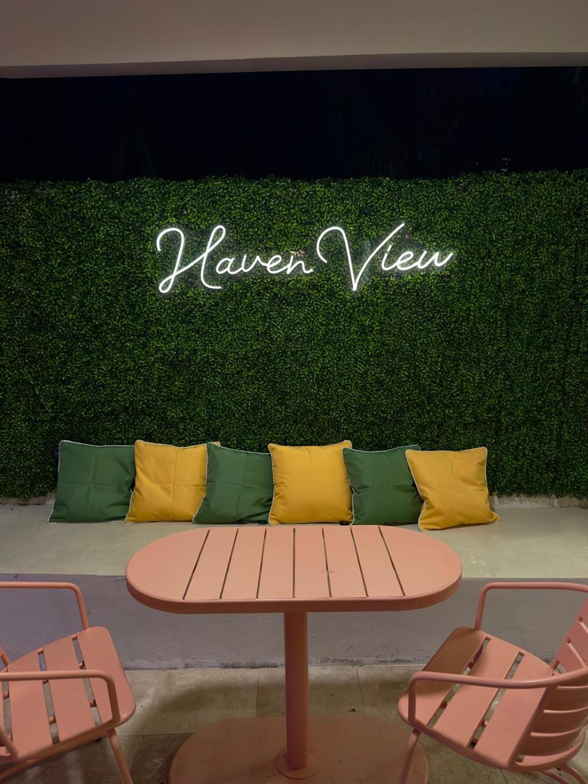 Haven View - Serene Private Rainforest Escape