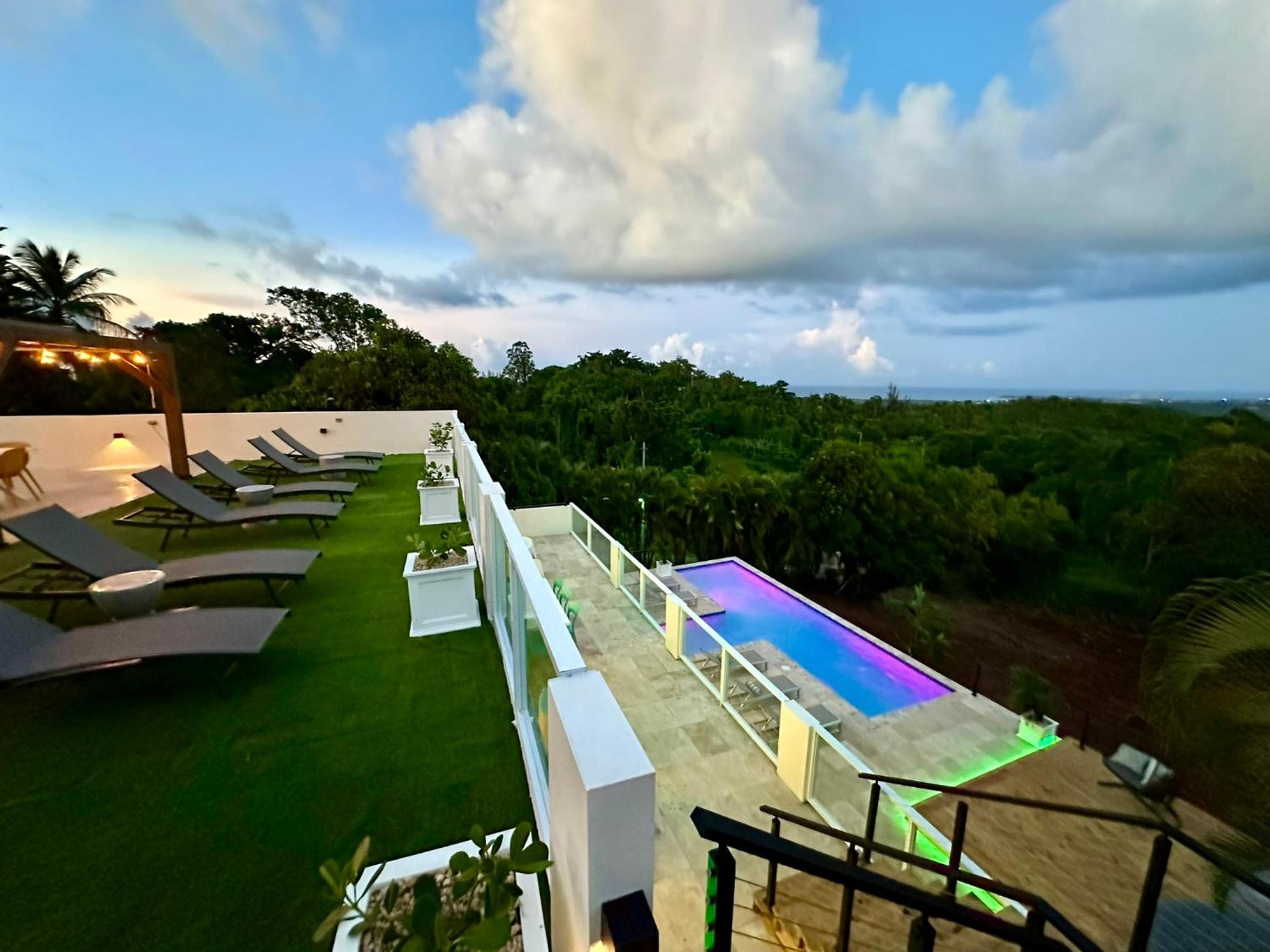 Haven View - Serene Private Rainforest Escape
