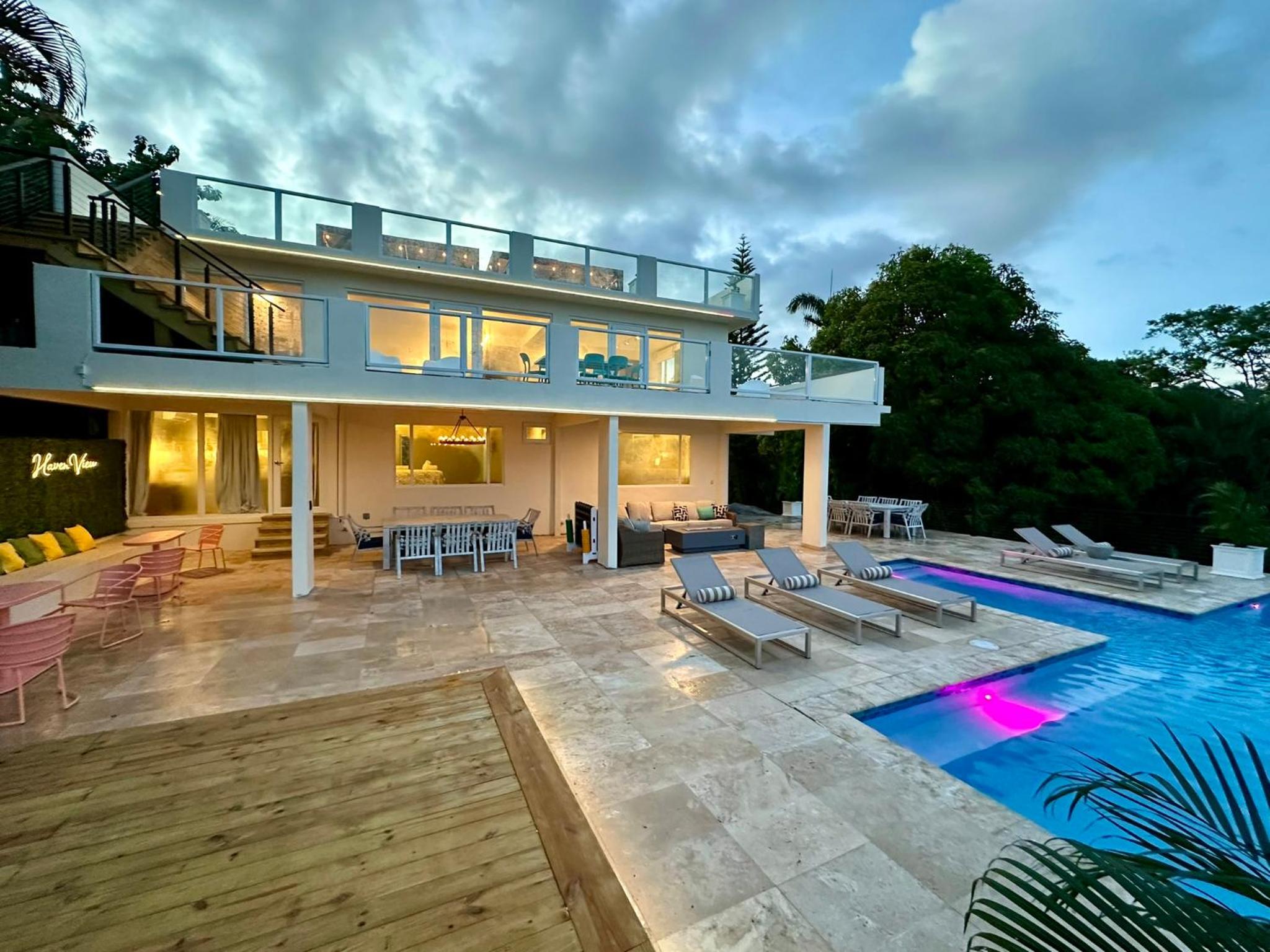 Haven View - Serene Private Rainforest Escape