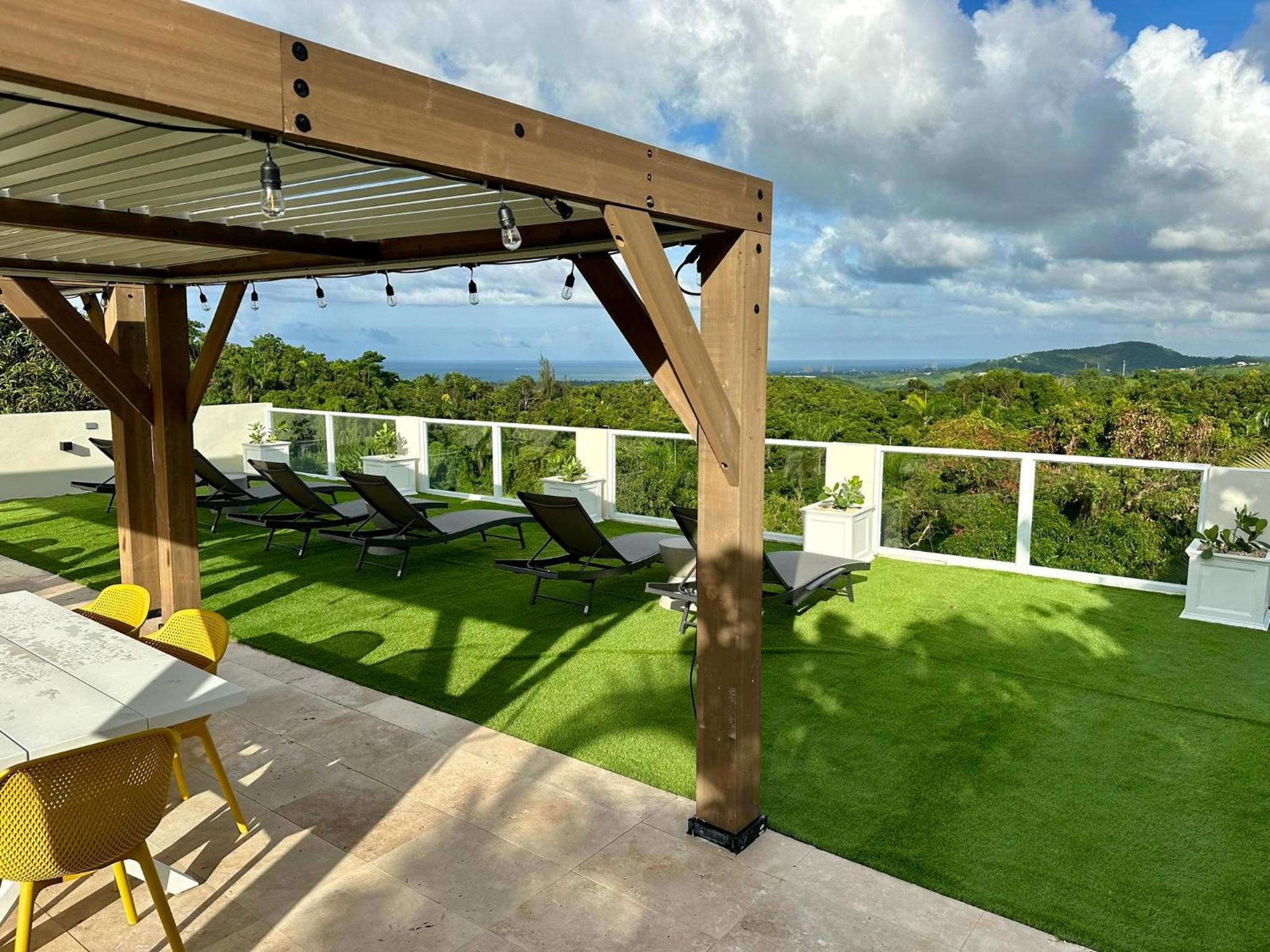 Haven View - Serene Private Rainforest Escape