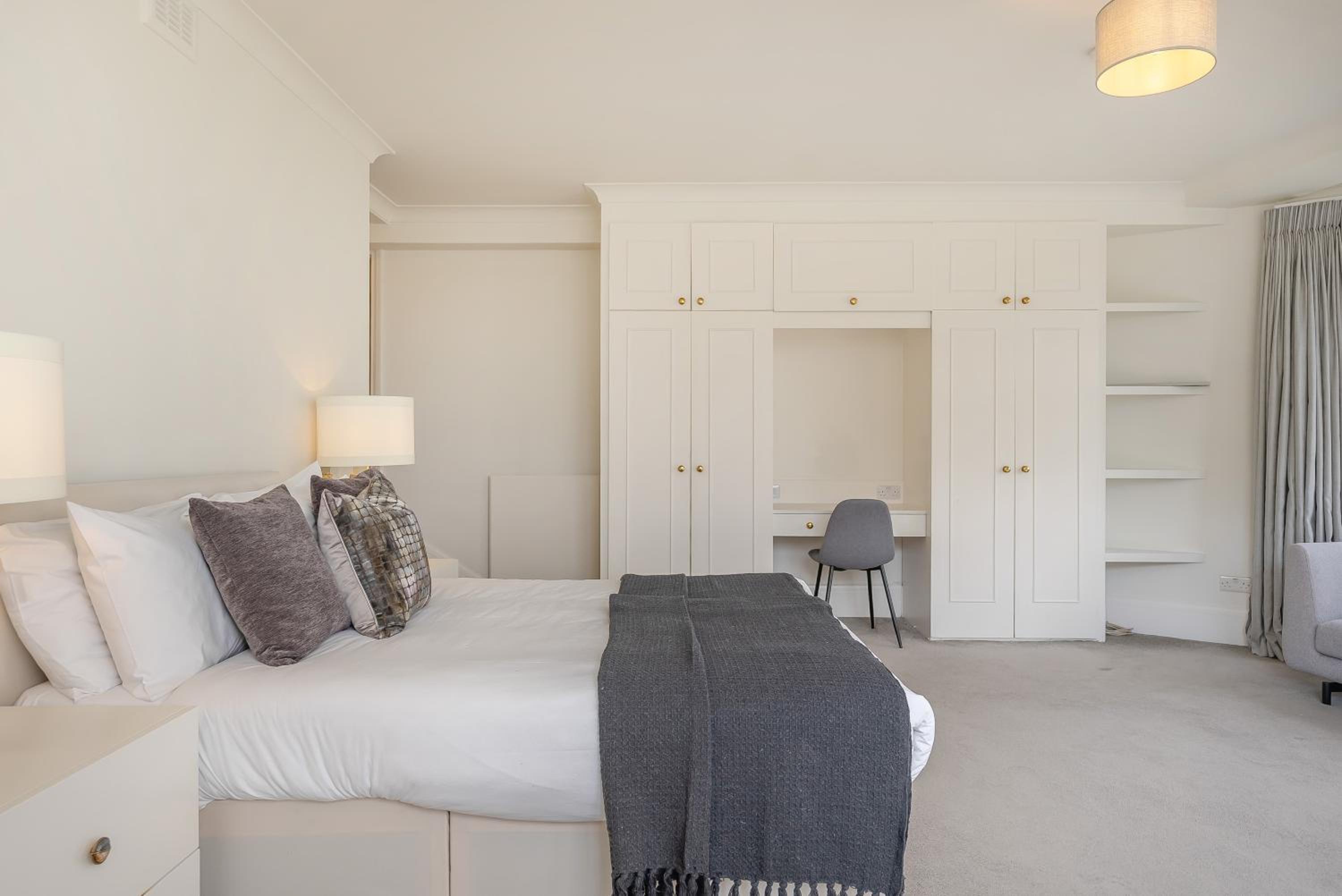 Strathmore Court Apartments