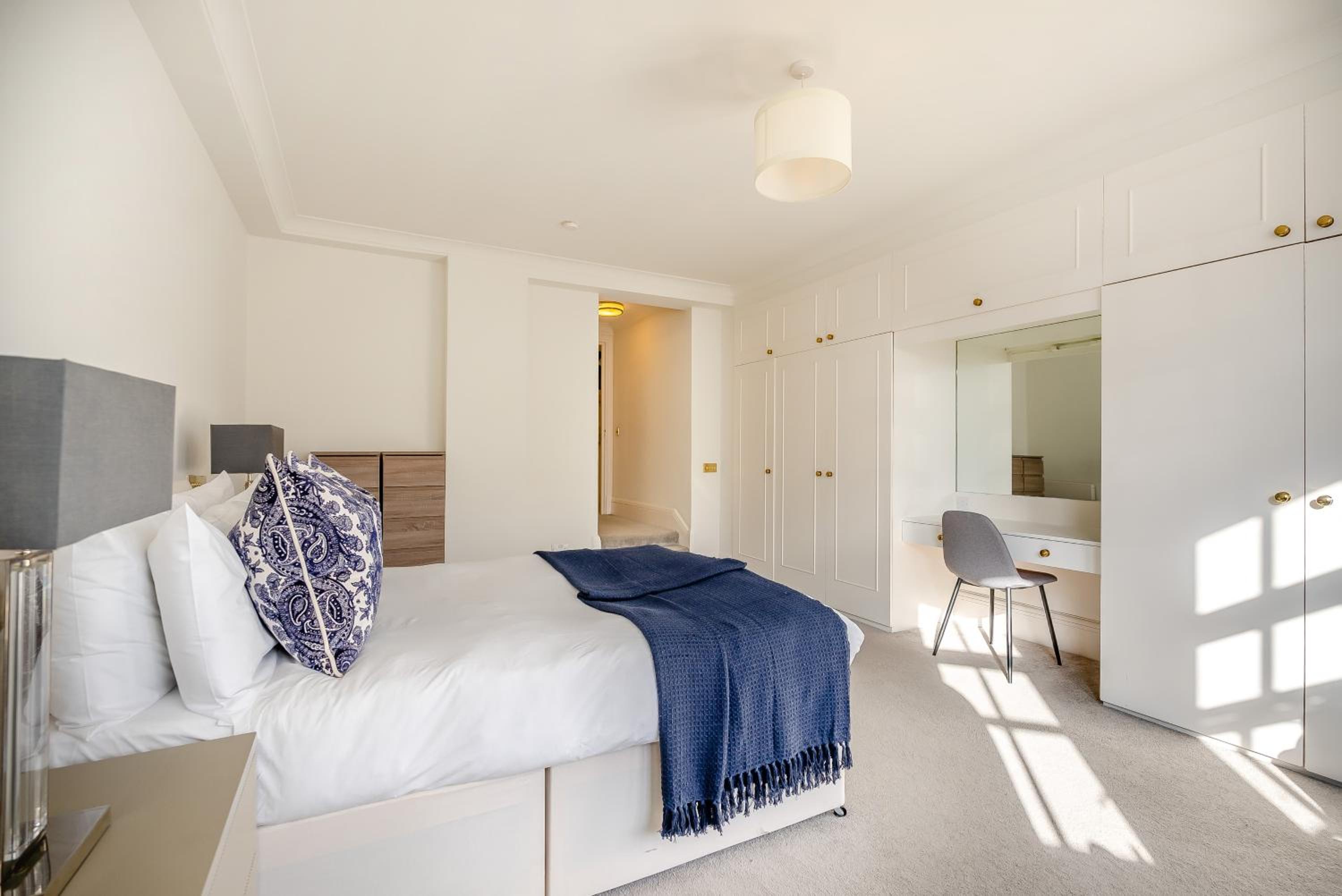 Strathmore Court Apartments