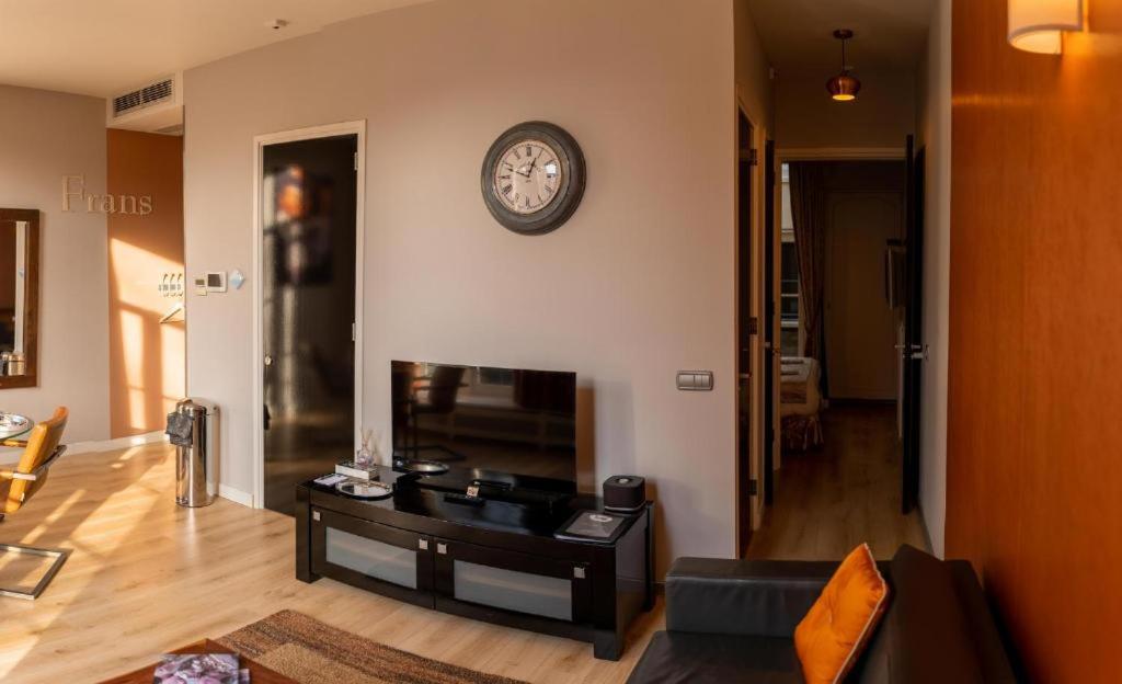 Dutch Masters Short Stay Apartments photo 3