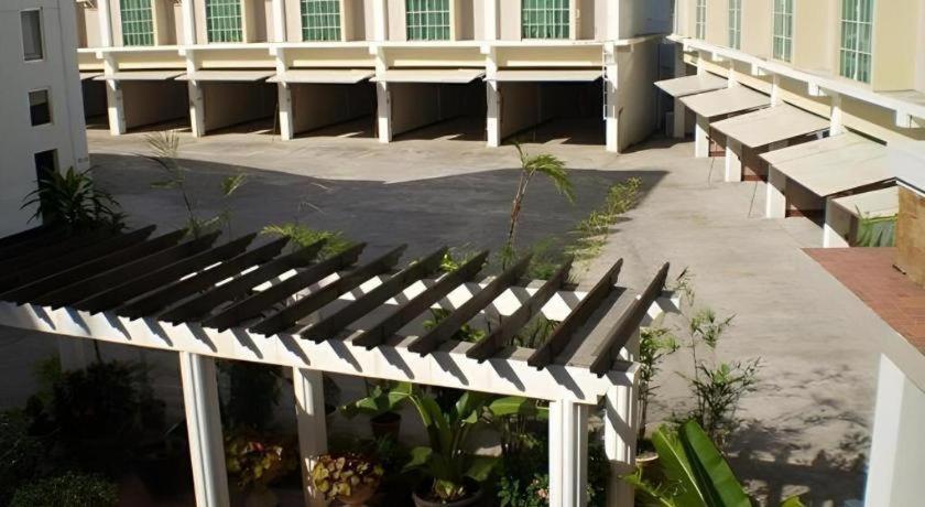 Regal Plaza Hotel