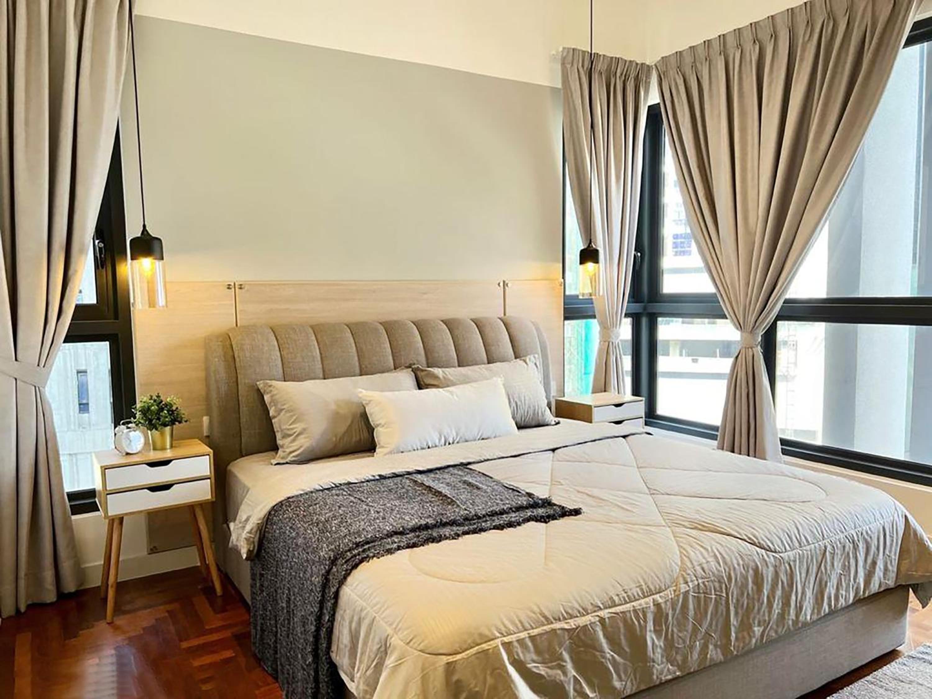 Hotel The Mews Residence Twin Towers