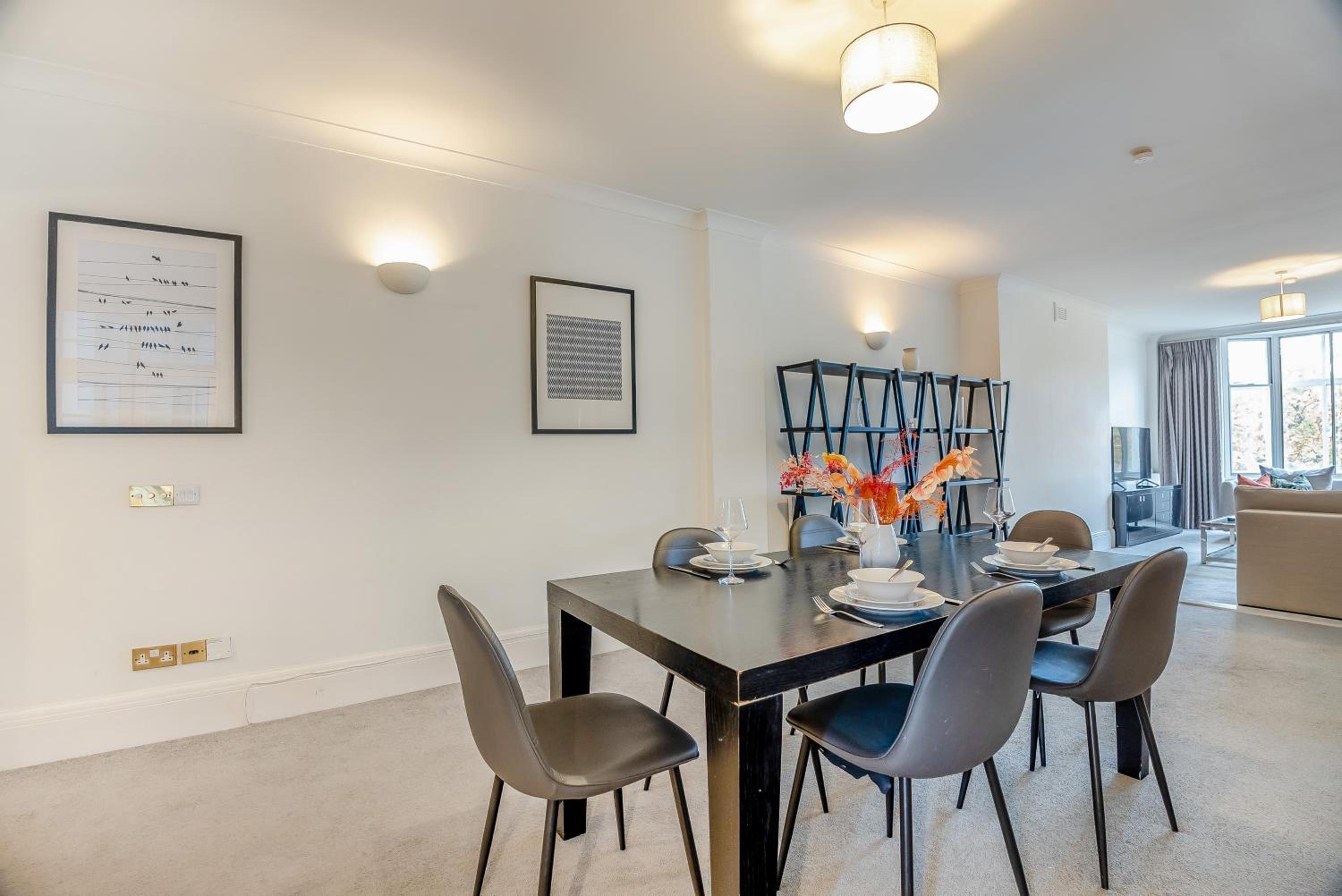 Strathmore Court Apartments