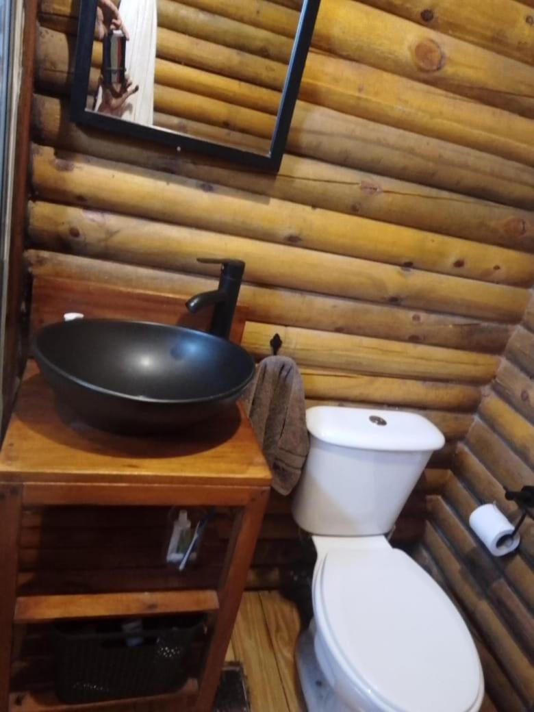 Foresta Acantilados, Casa Container y Cabaña de Troncos