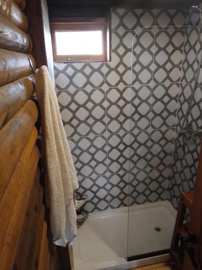 Foresta Acantilados, Casa Container y Cabaña de Troncos