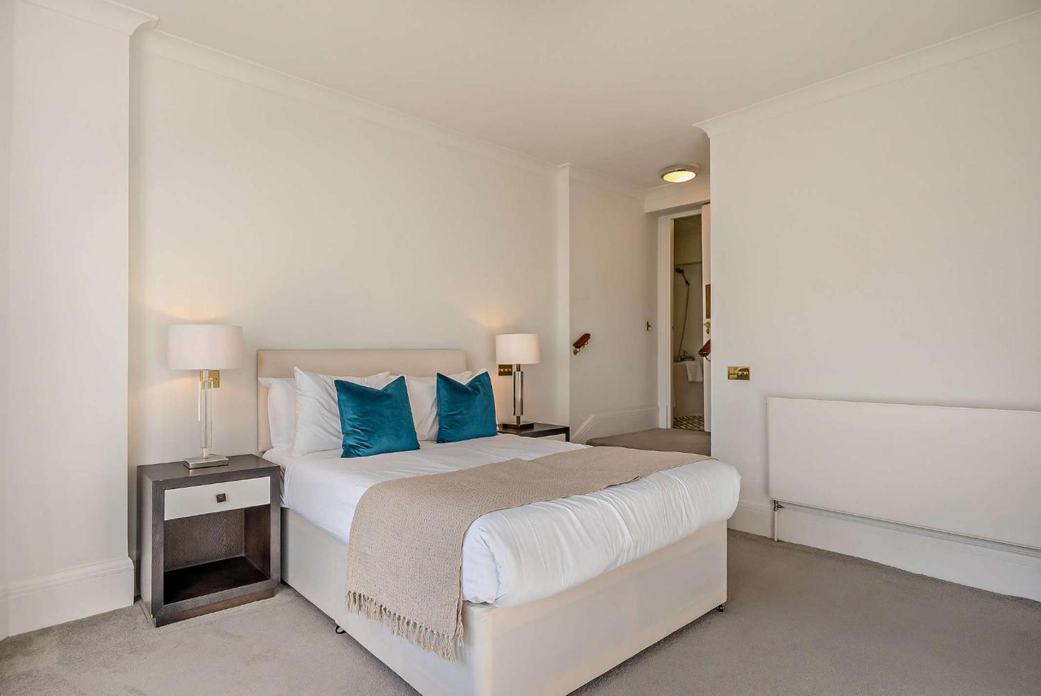 Strathmore Court Apartments
