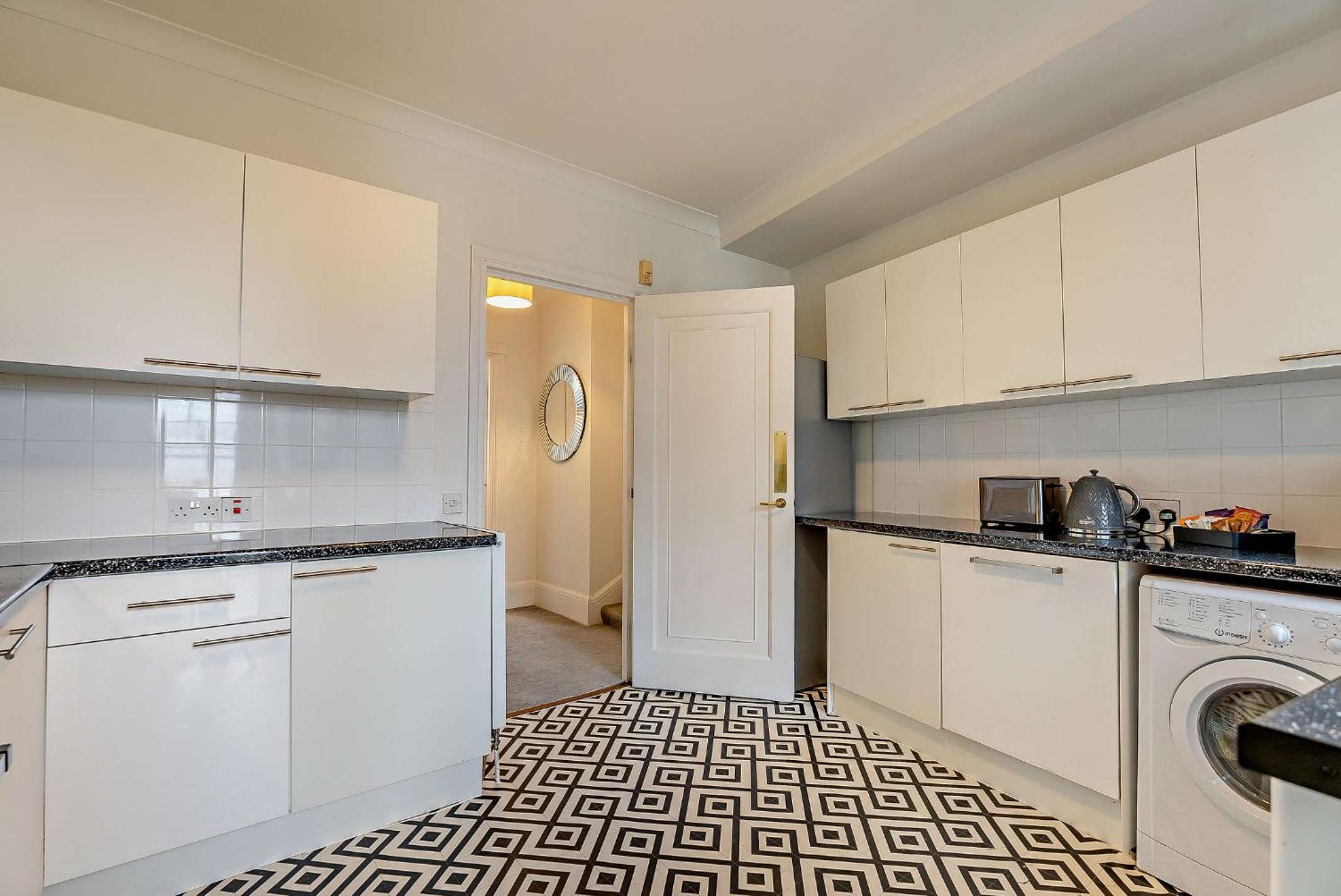 Strathmore Court Apartments