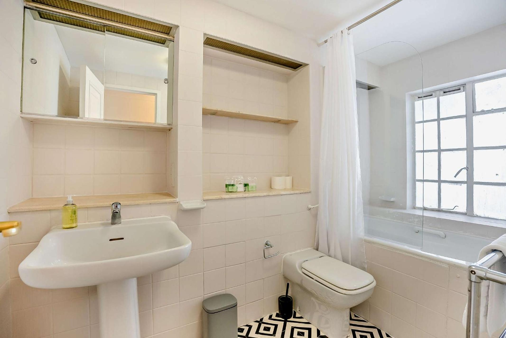 Strathmore Court Apartments