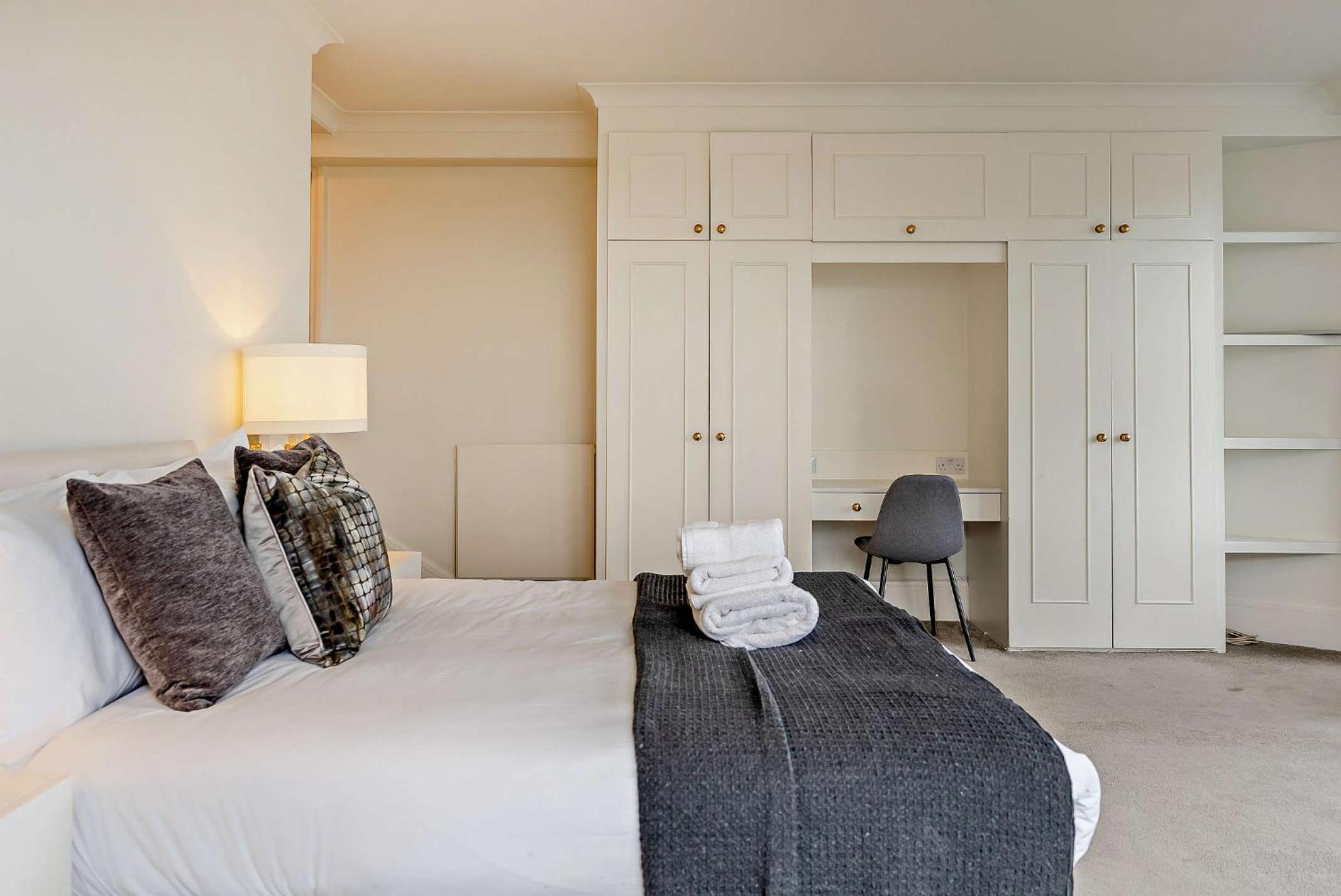 Strathmore Court Apartments