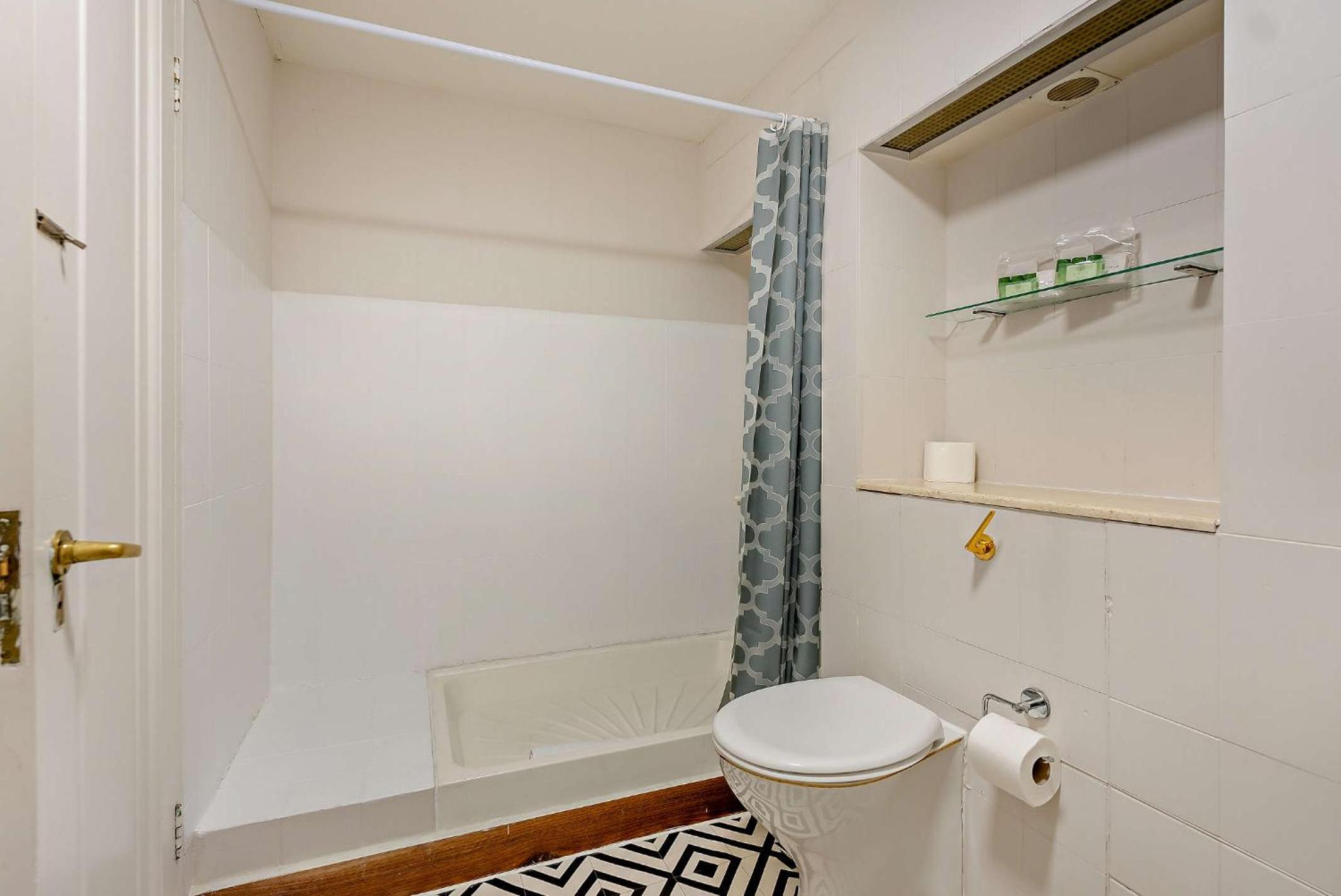 Strathmore Court Apartments