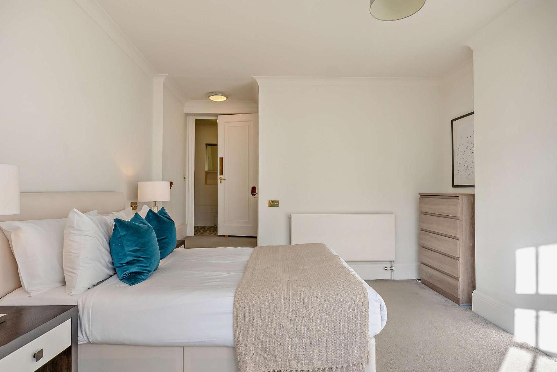 Strathmore Court Apartments