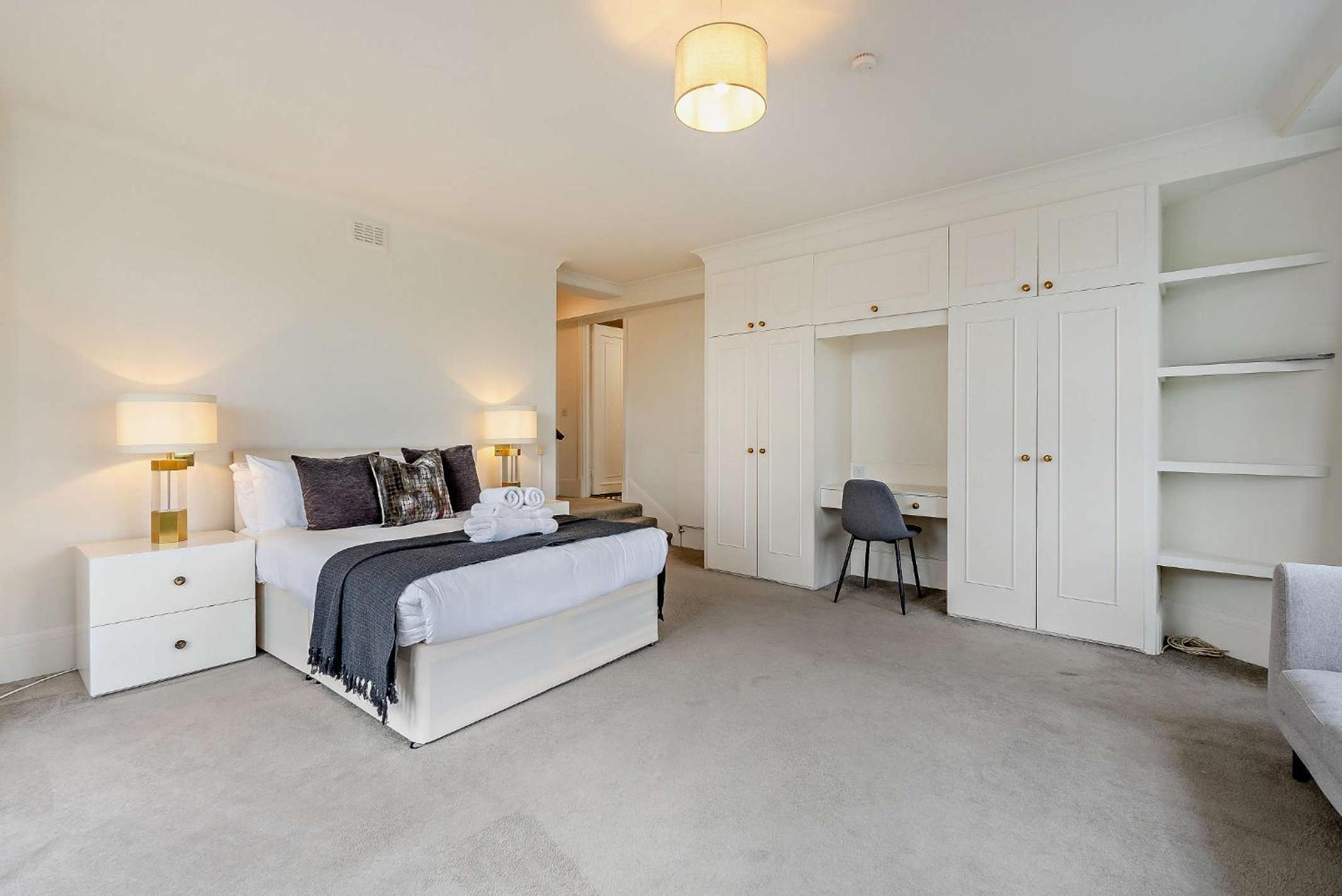 Strathmore Court Apartments