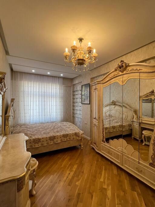 Comfy 2 bedroom Near Heydar Aliyev centre