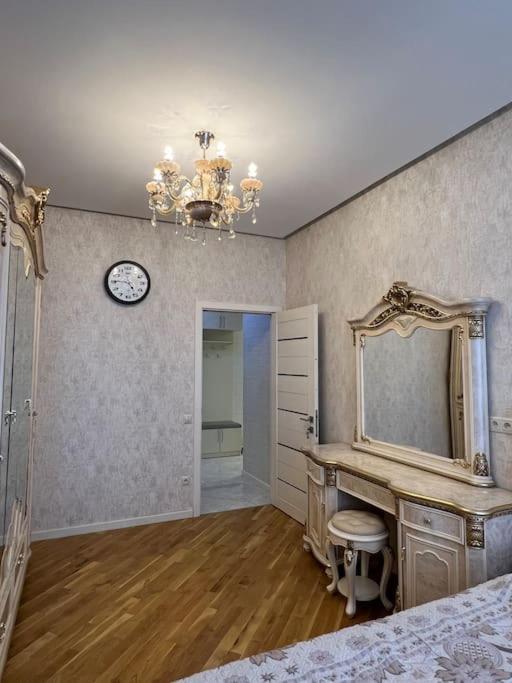 Comfy 2 bedroom Near Heydar Aliyev centre