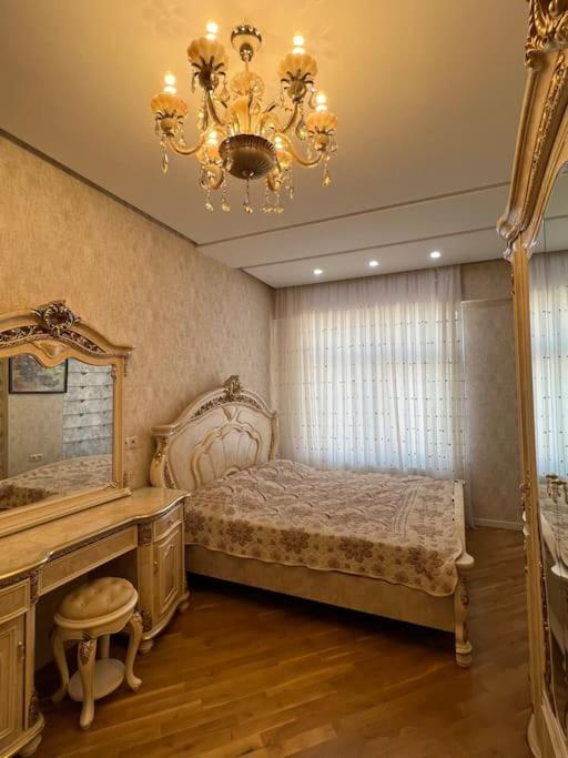 Comfy 2 bedroom Near Heydar Aliyev centre