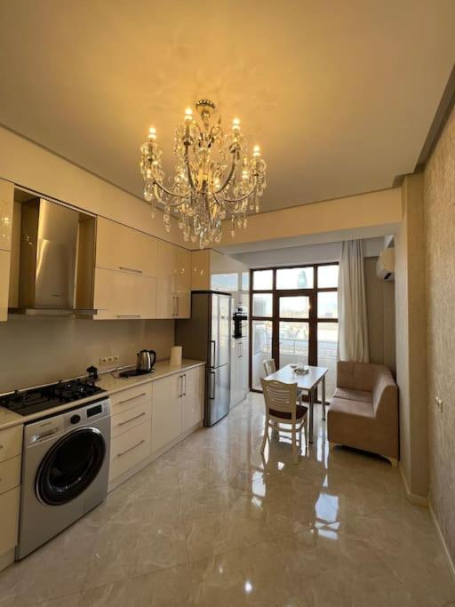 Comfy 2 bedroom Near Heydar Aliyev centre