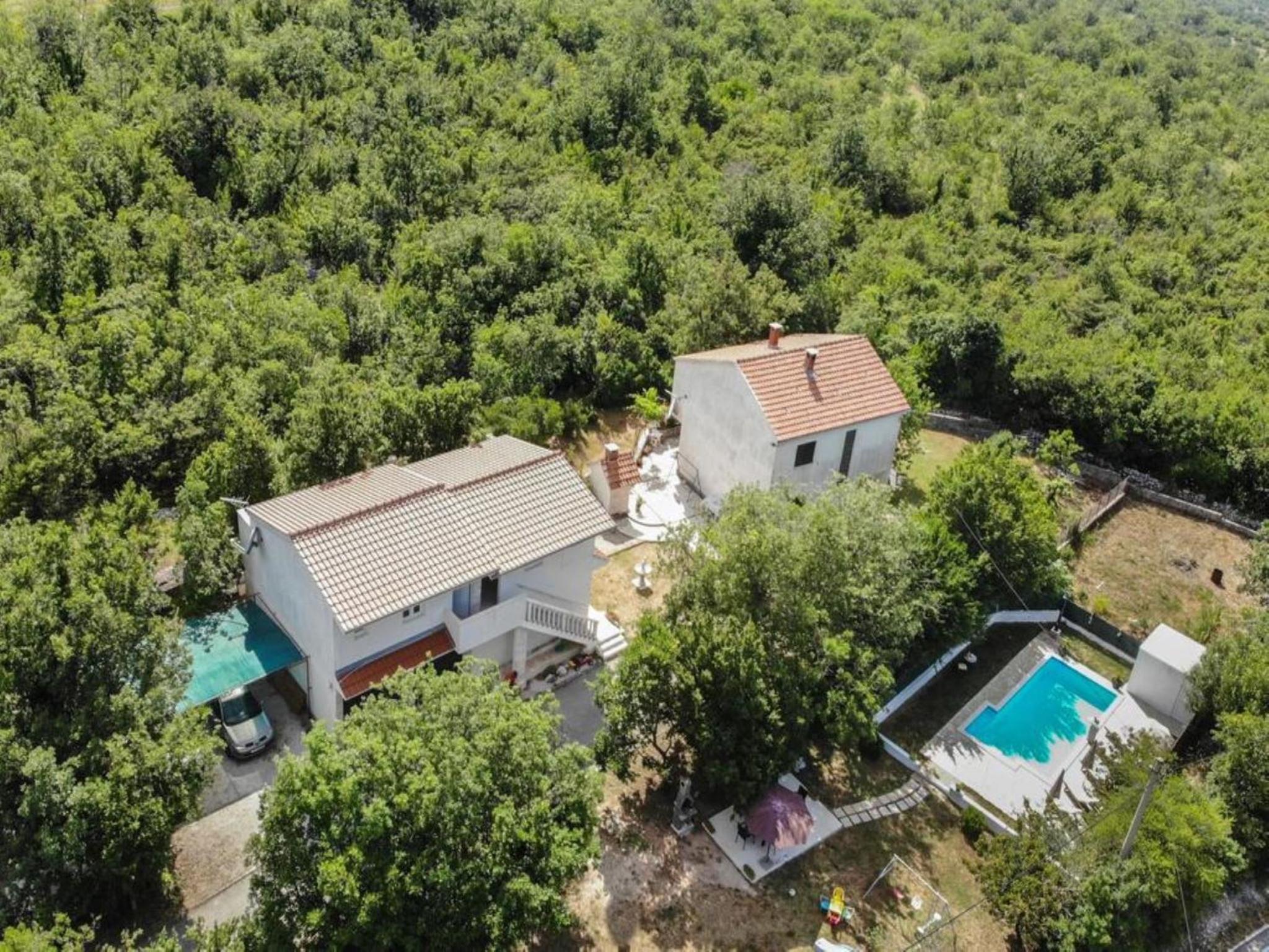 Spacious Prgomet Retreat with Private Pool, Fitness Centre, and Garden