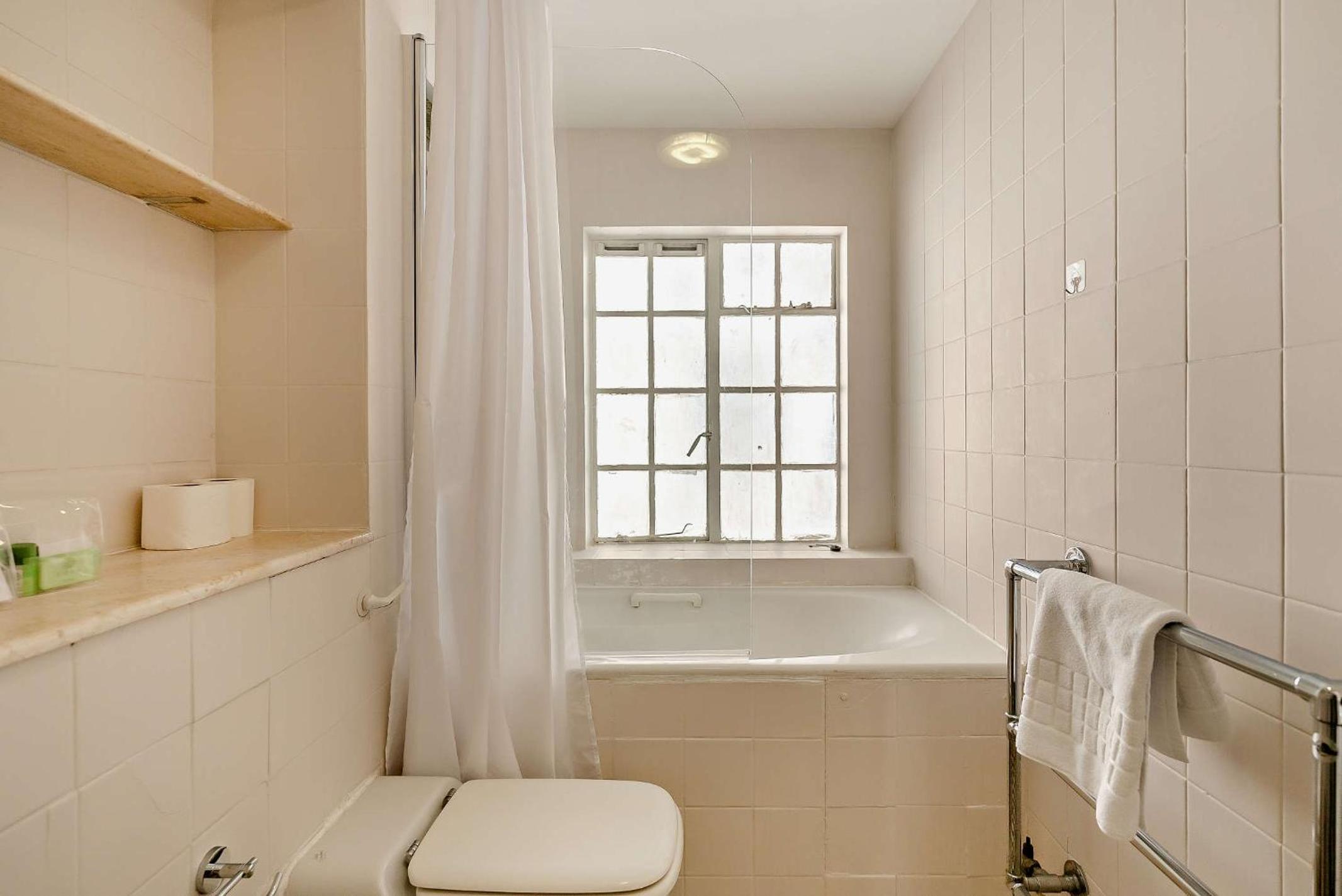 Strathmore Court Apartments