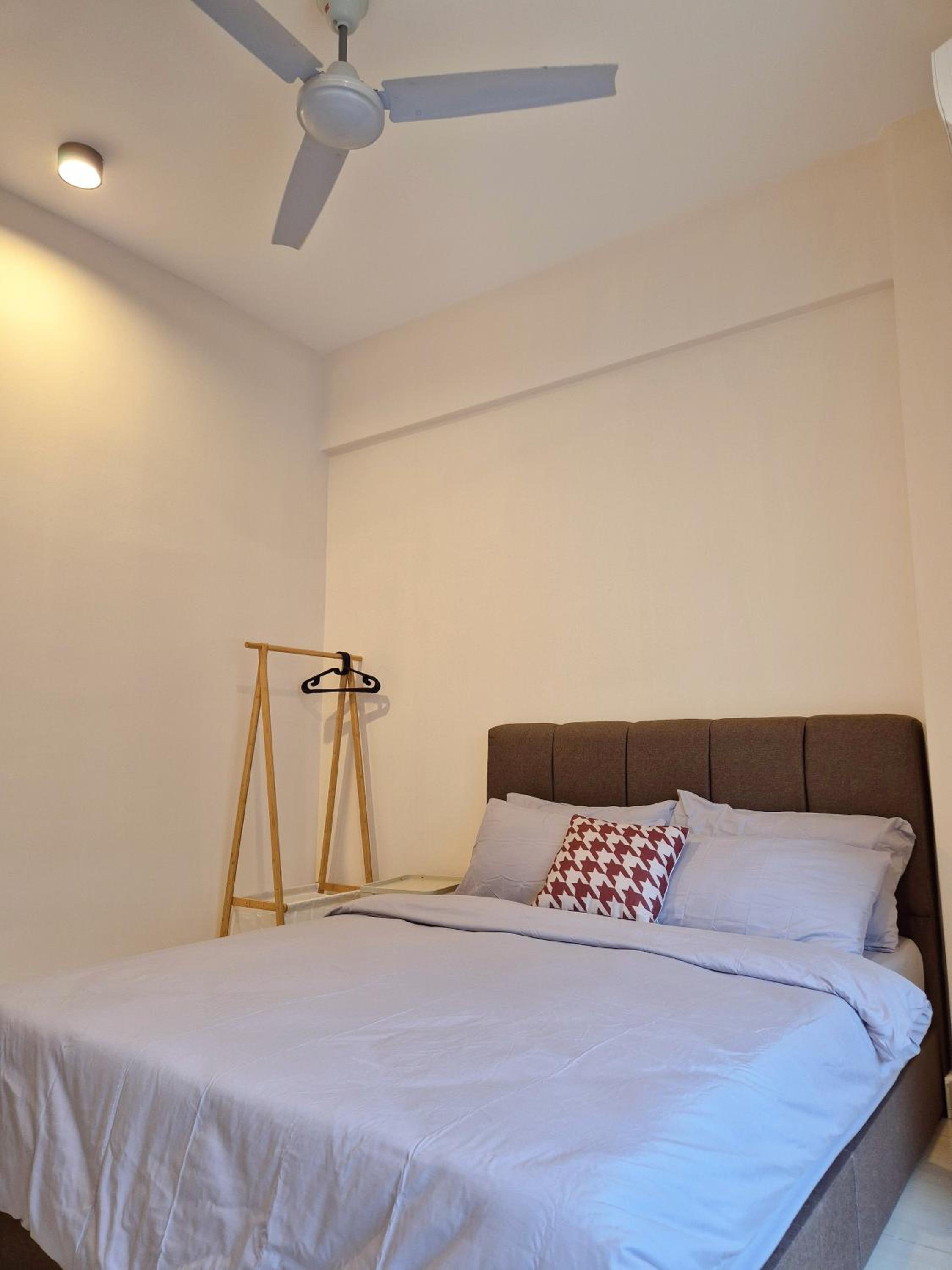 Walking Distance to Mount Austin - 6 pax Newly Renovated