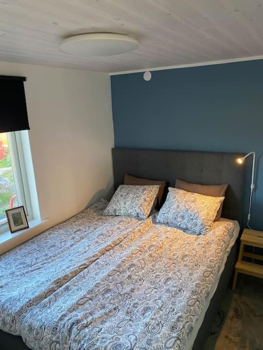 Eget hus med badtunna i skärgårdsmiljö view 5