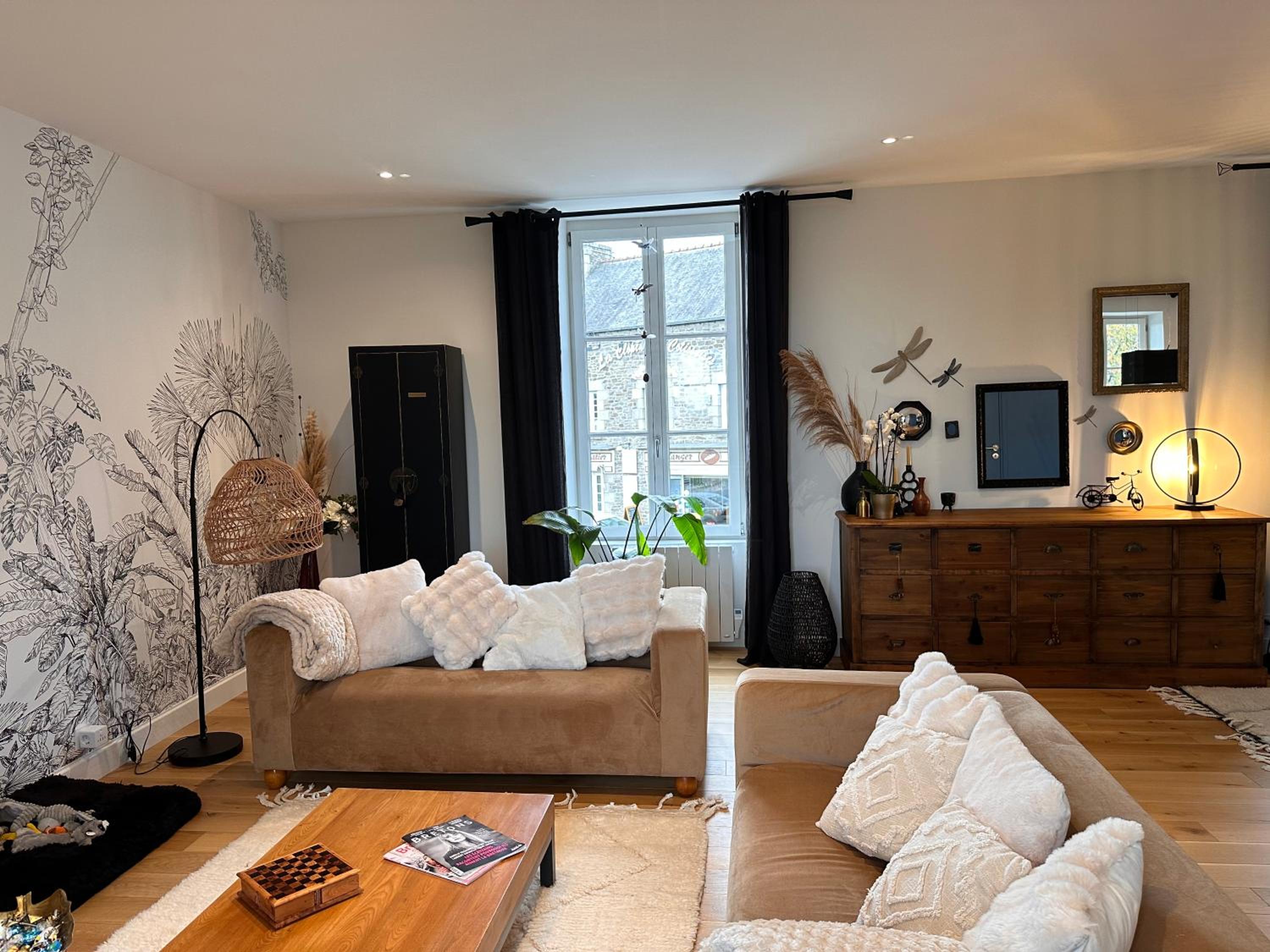 Les Libellules Appartement avec baignoire spa à Dinan Lanvallay