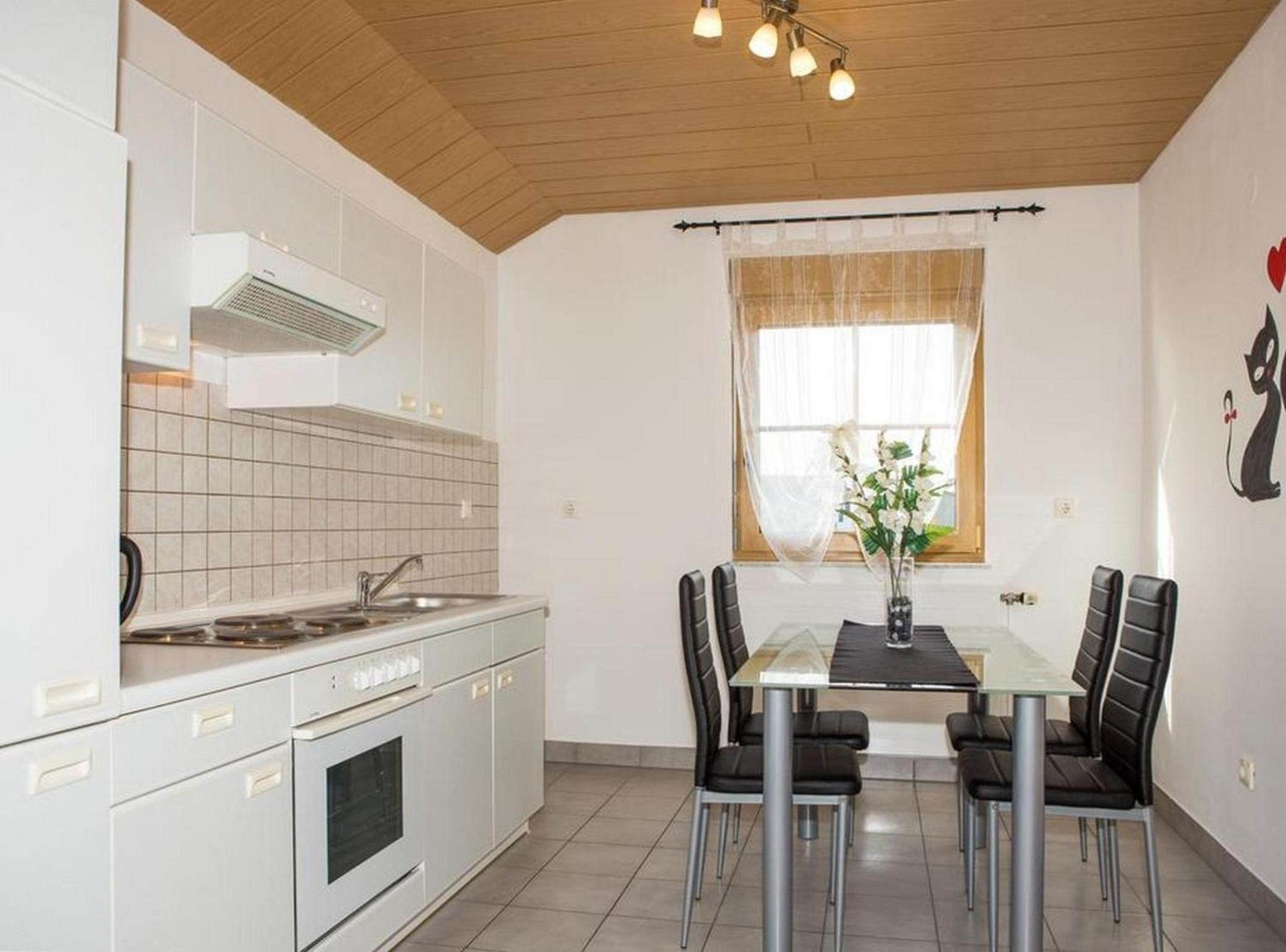 Spacious Holiday Home with Pool and Hot Tub in Kastel Stari